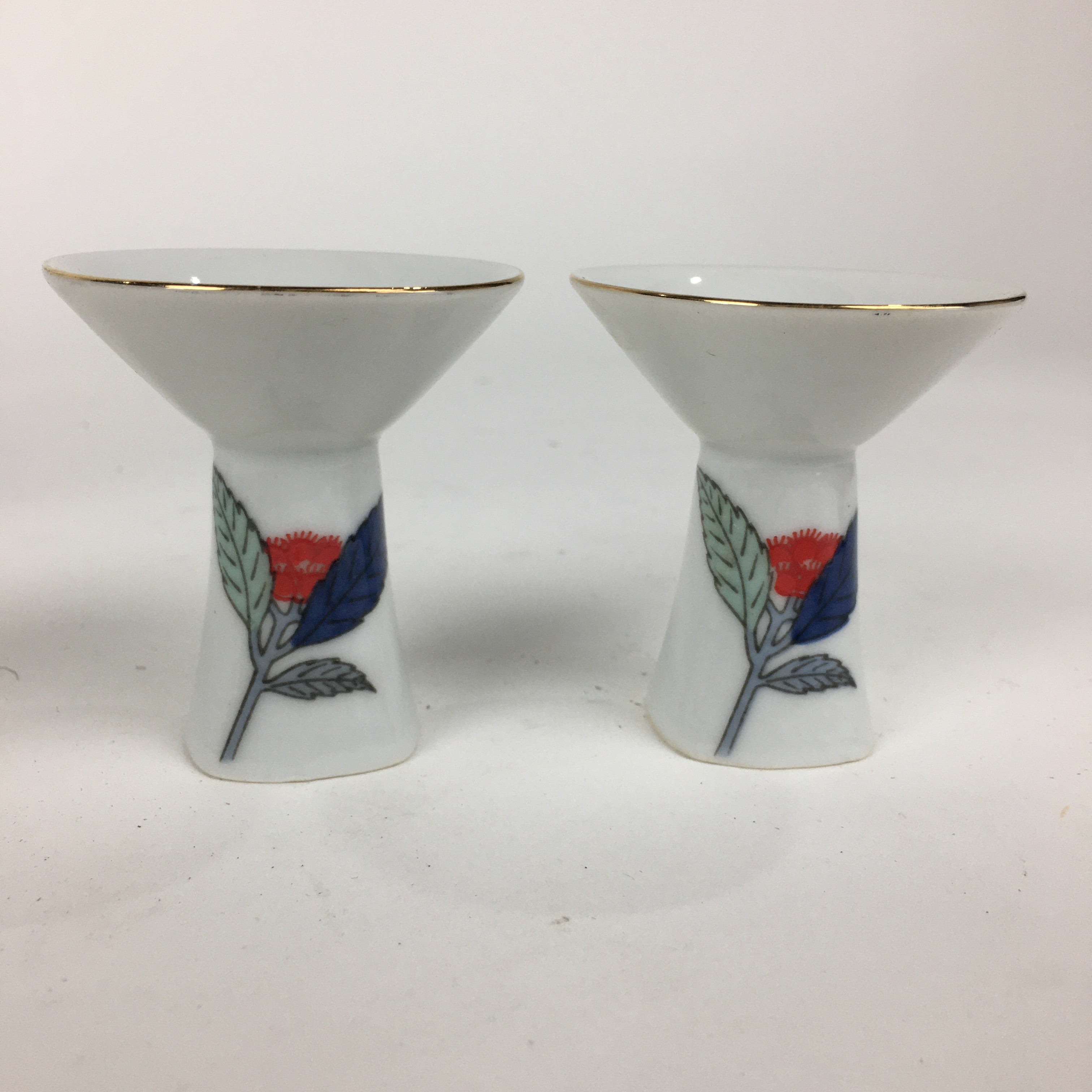 Japanese Porcelain Sake Bottle Cup Set Vtg Guinomi Sakezuki Tokkuri White TS326