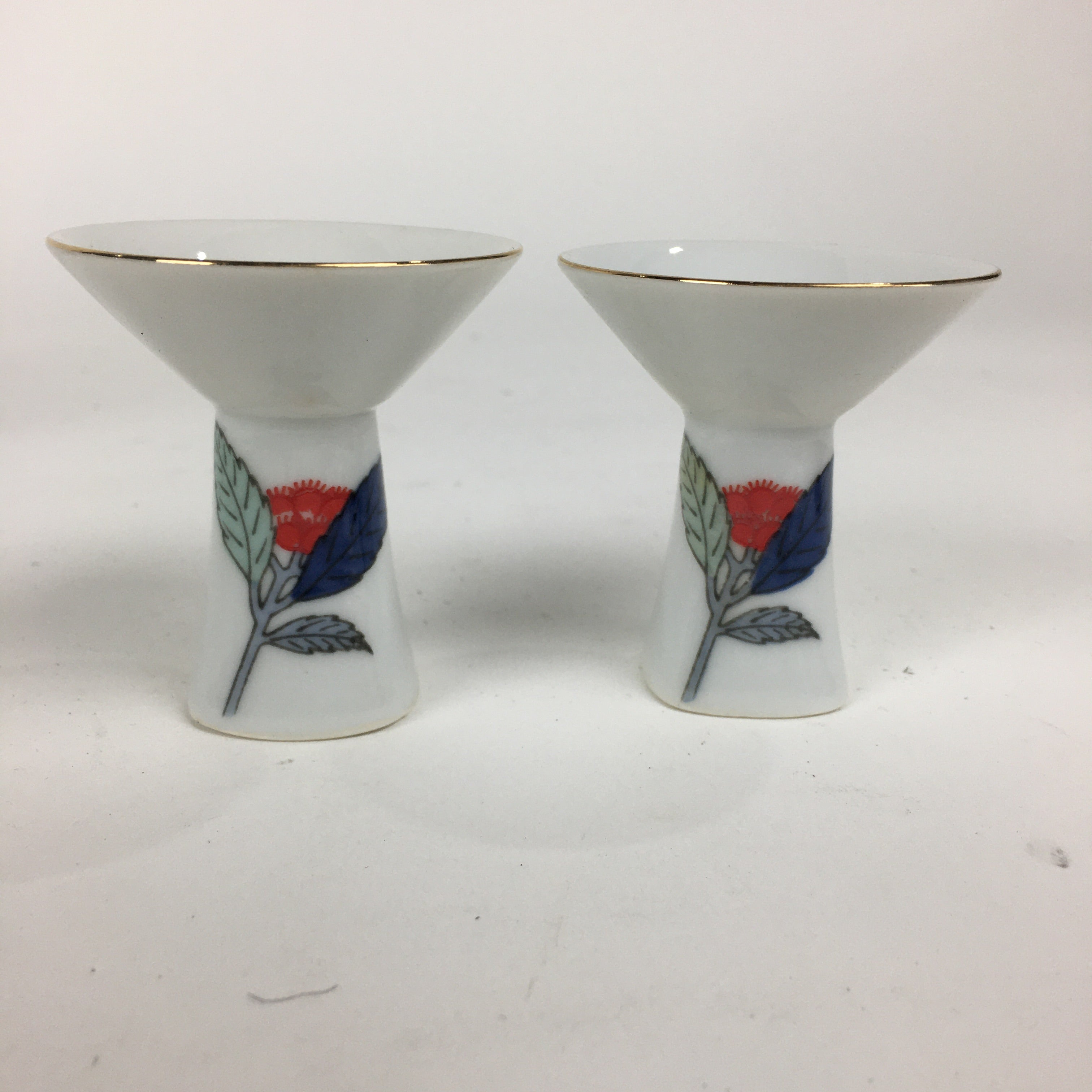 Japanese Porcelain Sake Bottle Cup Set Vtg Guinomi Sakezuki Tokkuri White TS326