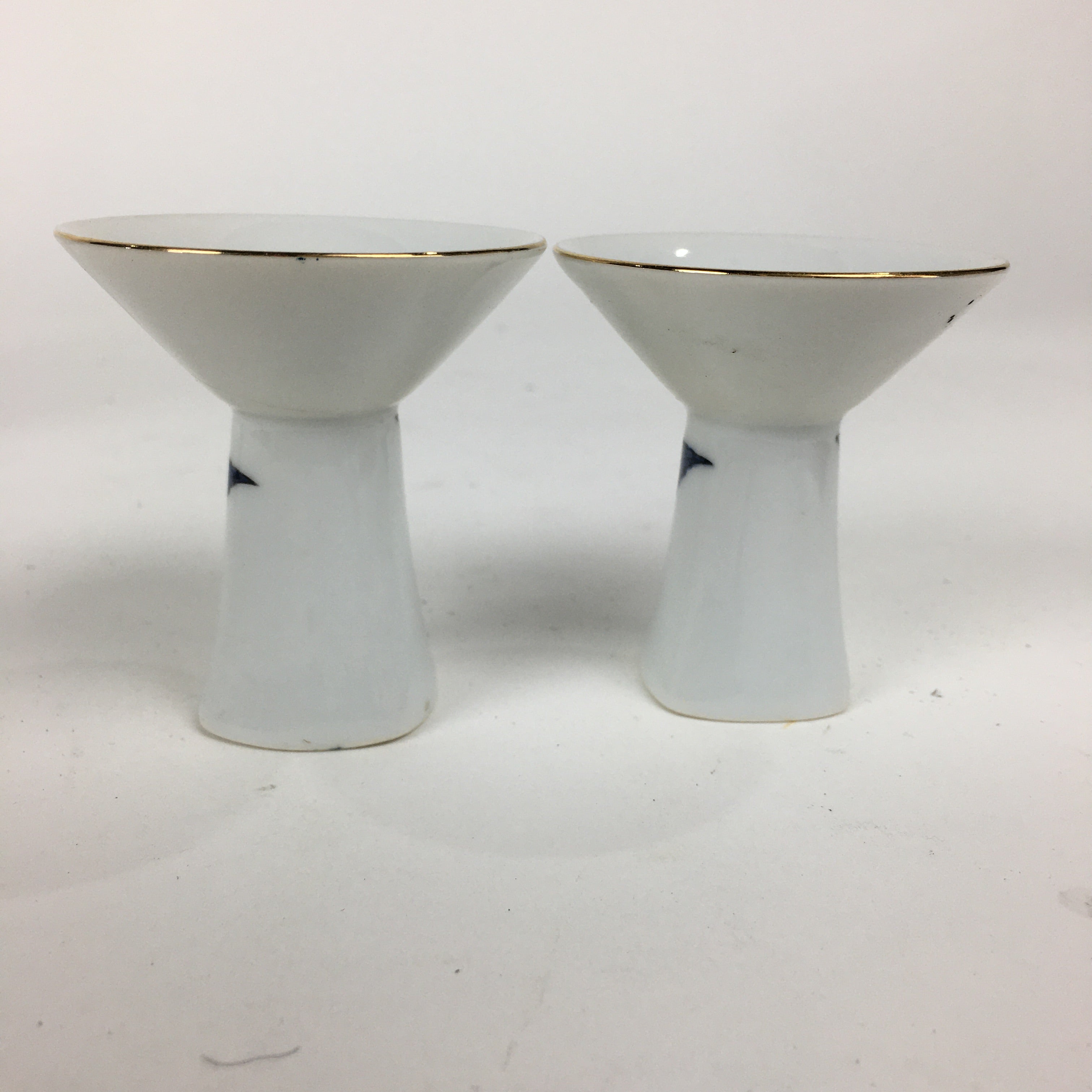Japanese Porcelain Sake Bottle Cup Set Vtg Guinomi Sakezuki Tokkuri White TS326