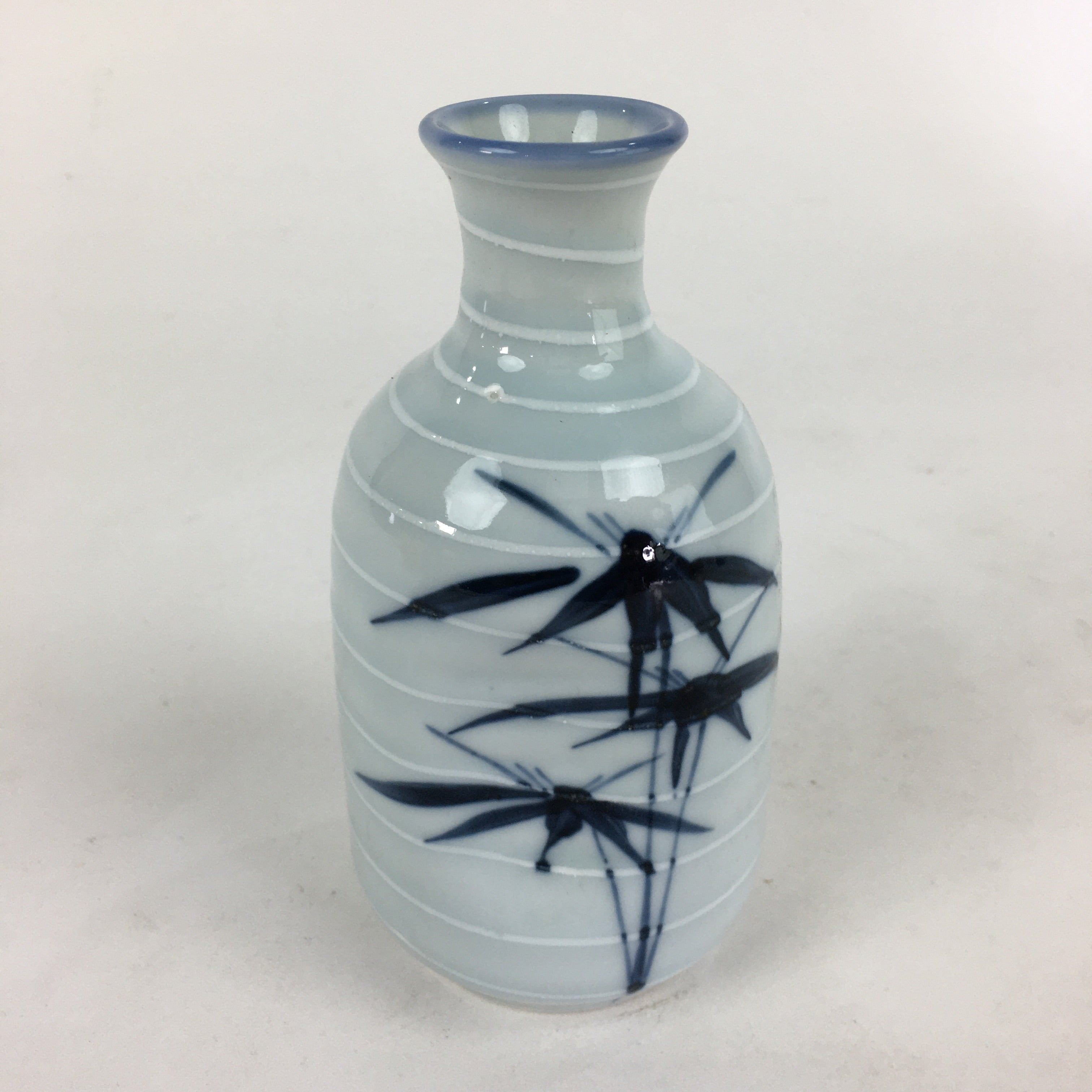 Japanese Porcelain Sake Bottle Vtg Blue Bamboo Dimple Design Tokkuri TS359
