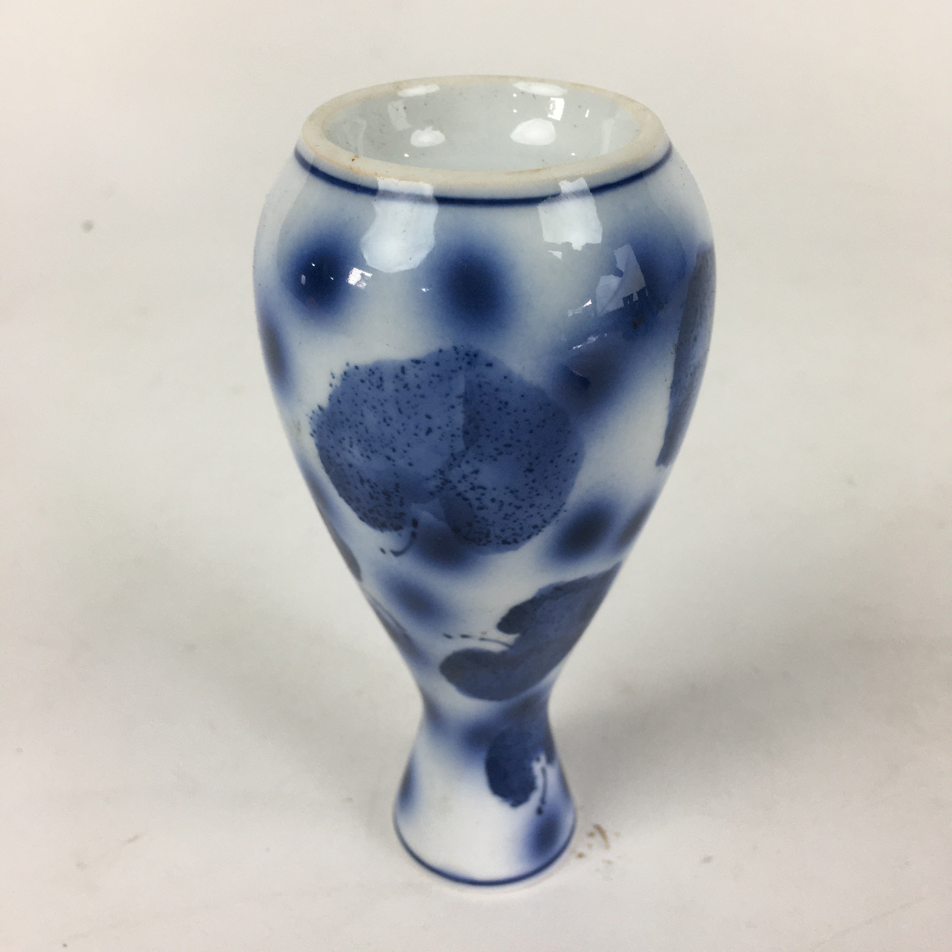 Japanese Porcelain Sake Bottle Vtg Blue Leaf Pattern Design Tokkuri TS379