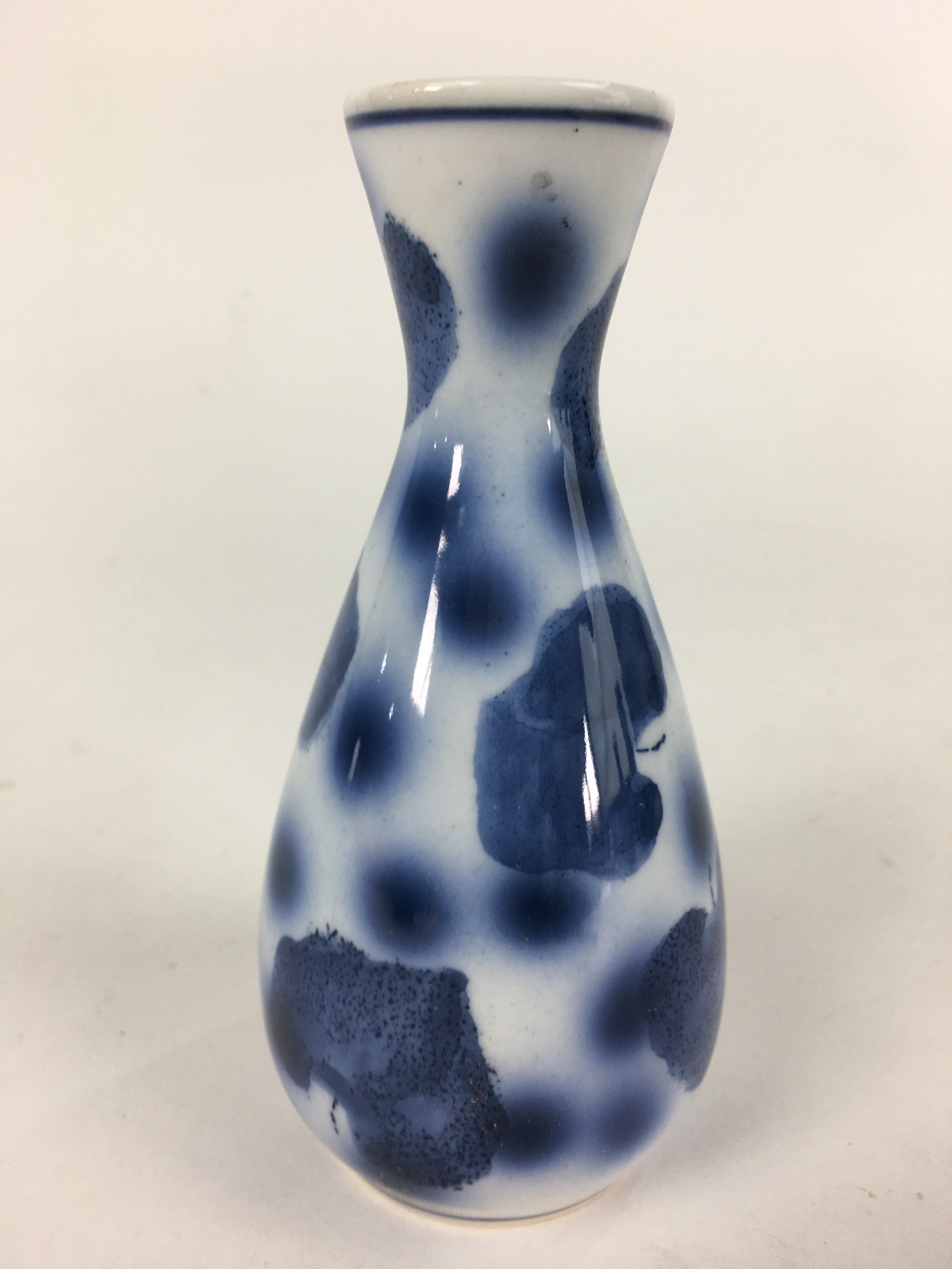 Japanese Porcelain Sake Bottle Vtg Blue Leaf Pattern Design Tokkuri TS380
