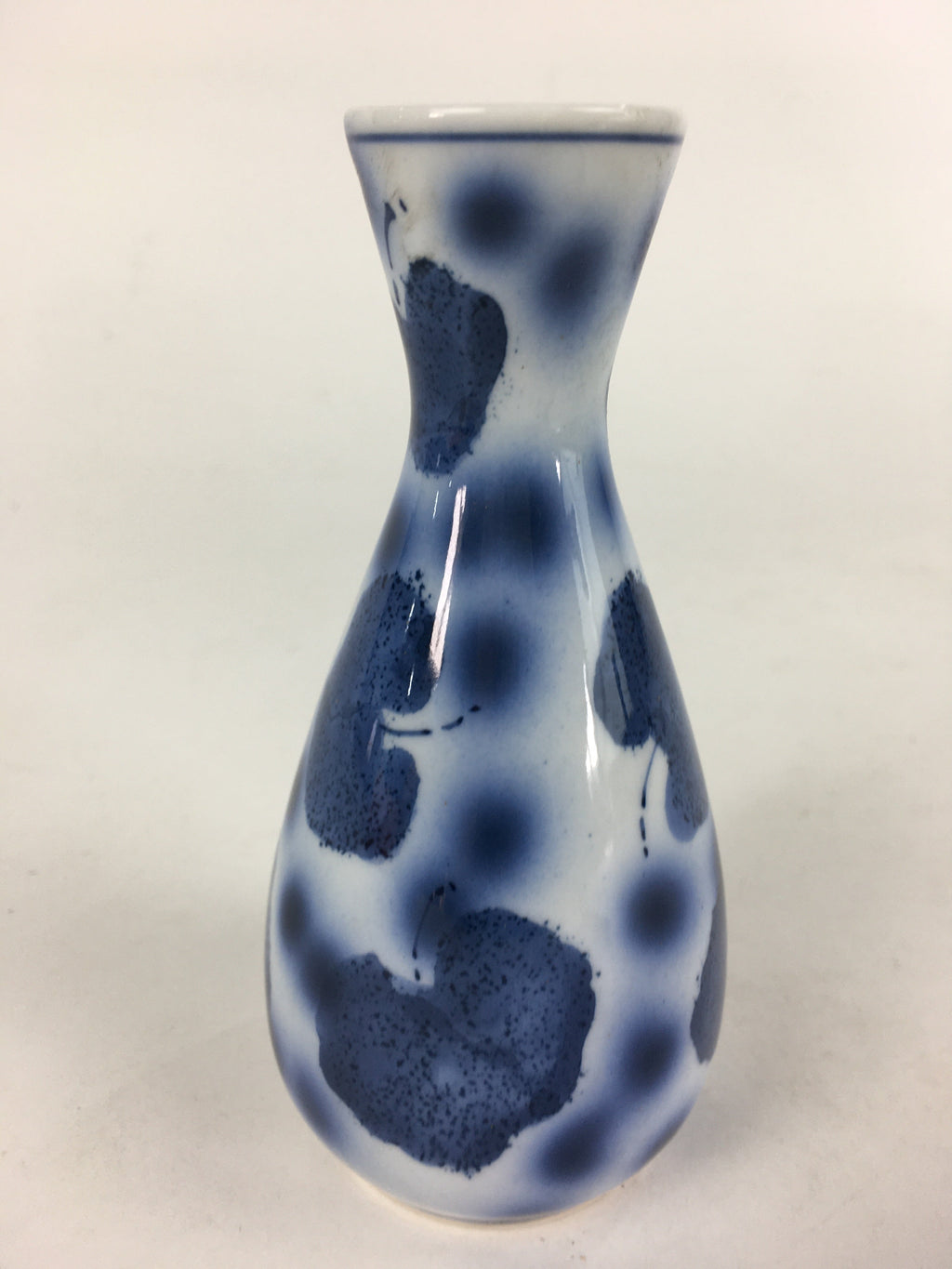 Japanese Porcelain Sake Bottle Vtg Blue Leaf Pattern Design Tokkuri TS383