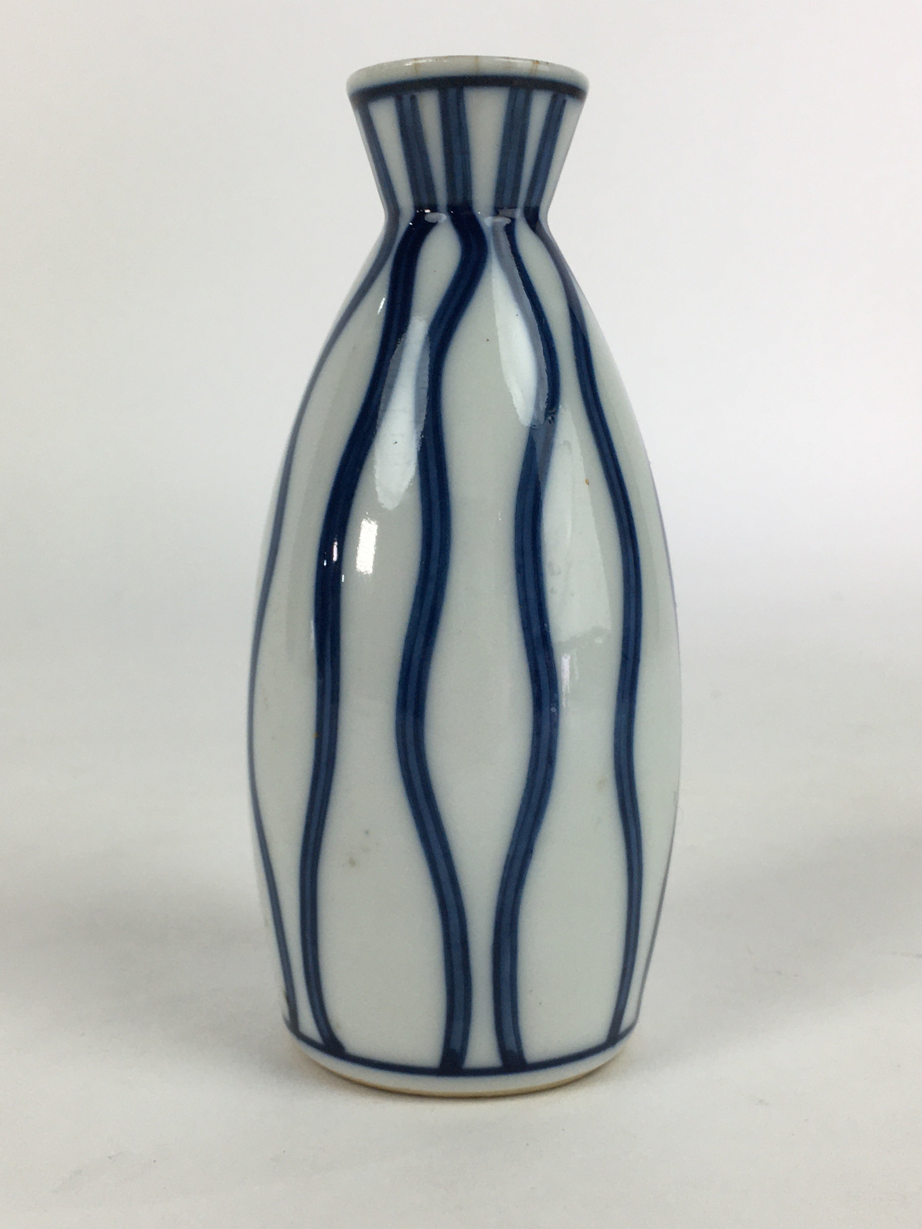 Japanese Porcelain Sake Bottle Vtg Blue Lines Design Tokkuri White TS393