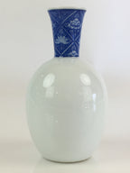 Japanese Porcelain Sake Bottle Vtg Blue Sometsuke Flower Tokkuri White TS431