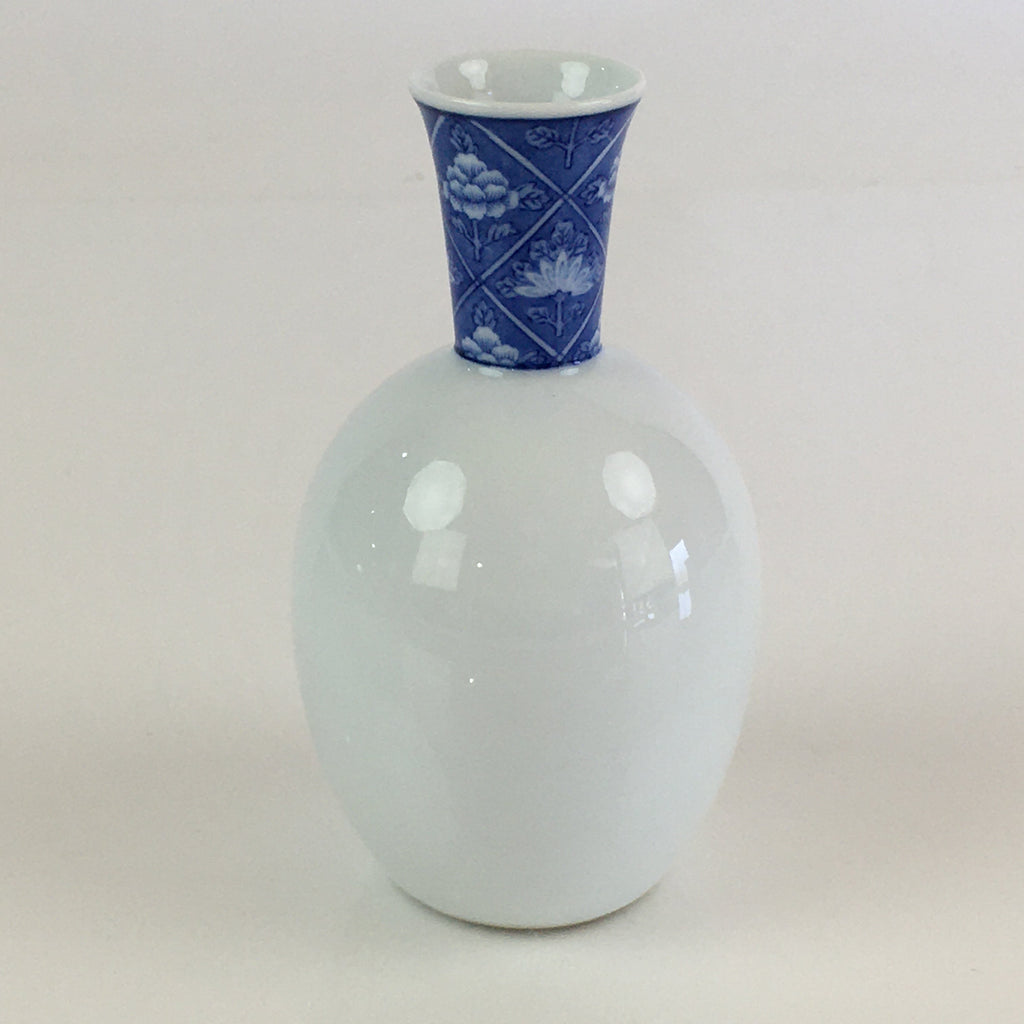 Japanese Porcelain Sake Bottle Vtg Blue Sometsuke Flower Tokkuri White TS431