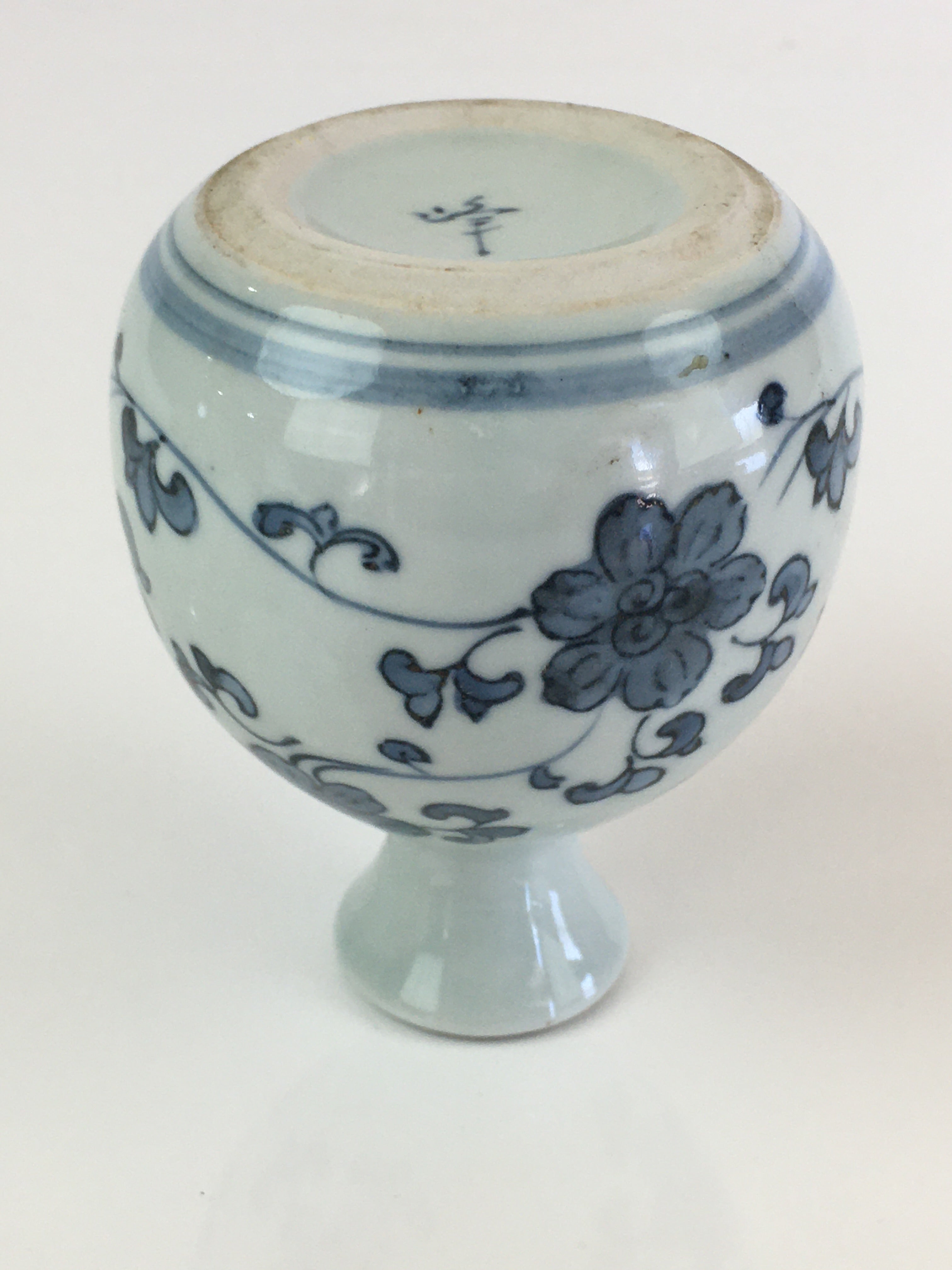 Japanese Porcelain Sake Bottle Vtg Blue Sometsuke Flower Tokkuri White TS434
