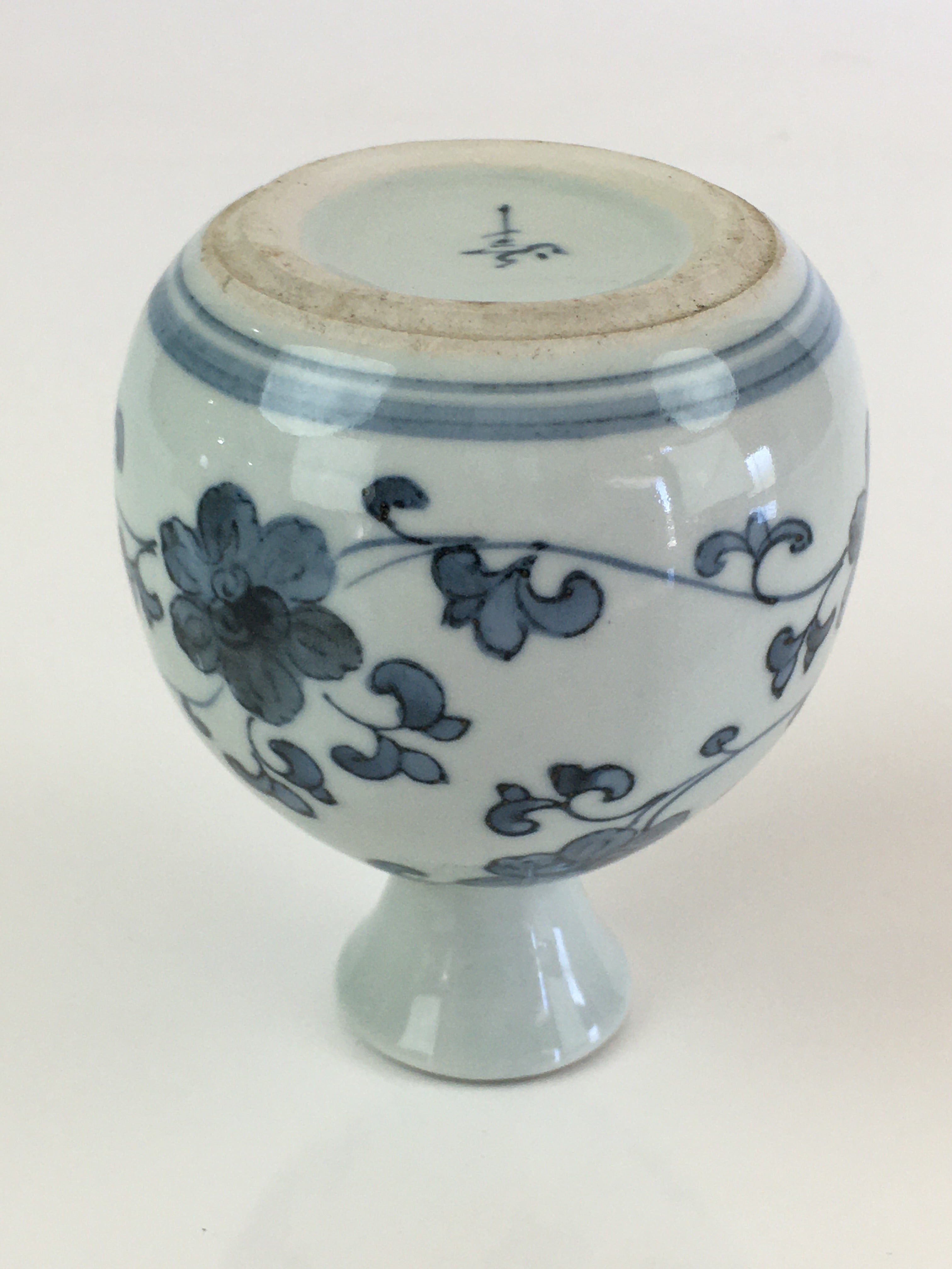Japanese Porcelain Sake Bottle Vtg Blue Sometsuke Flower Tokkuri White TS434