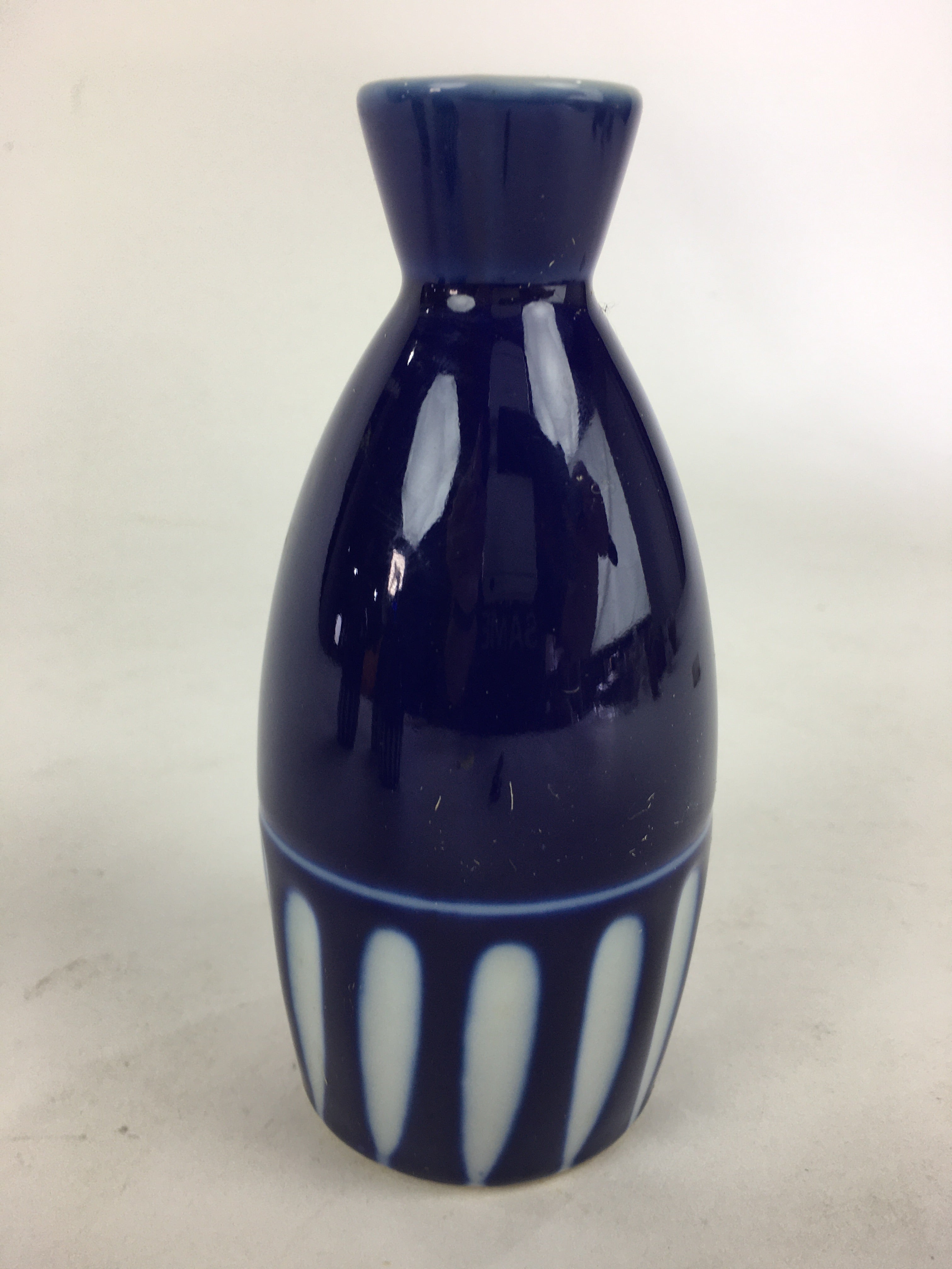Japanese Porcelain Sake Bottle Vtg Blue White Shinogi Design Tokkuri TS353