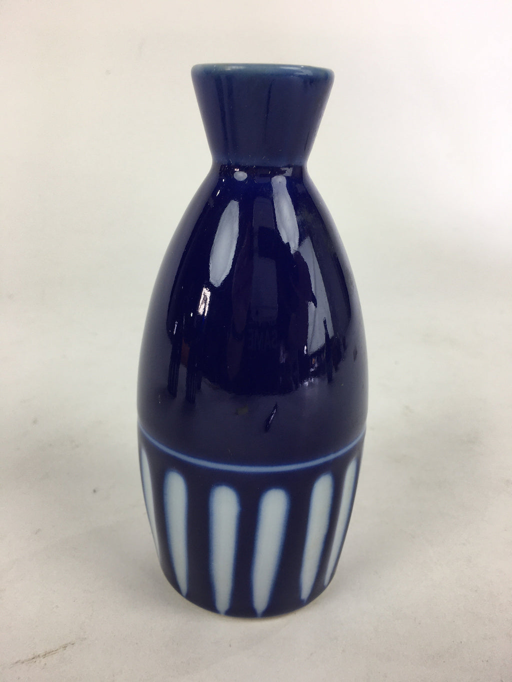 Japanese Porcelain Sake Bottle Vtg Blue White Shinogi Design Tokkuri TS354