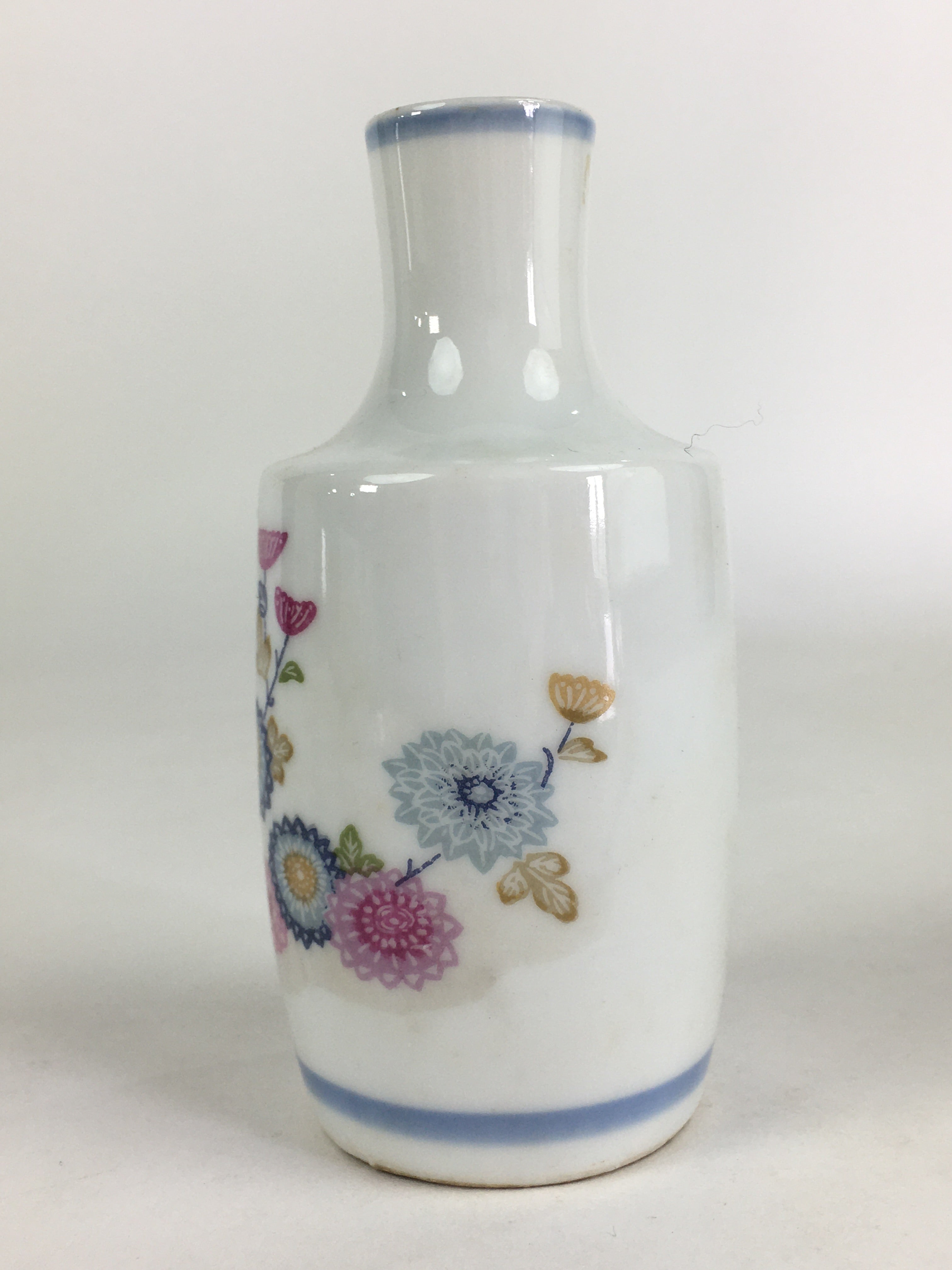 Japanese Porcelain Sake Bottle Vtg Chrysanthemum Tokkuri White TS392