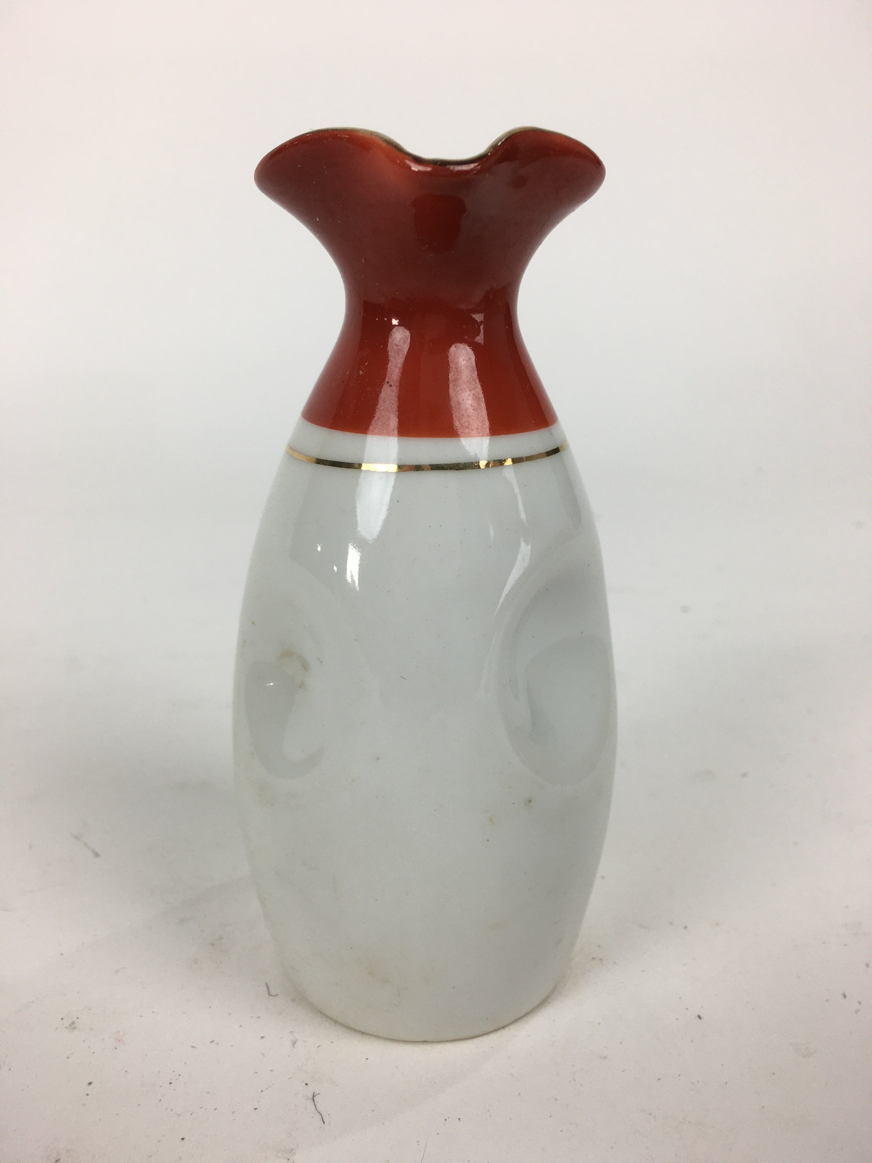 Japanese Porcelain Sake Bottle Vtg Dimple Red Spout White Tokkuri TS330