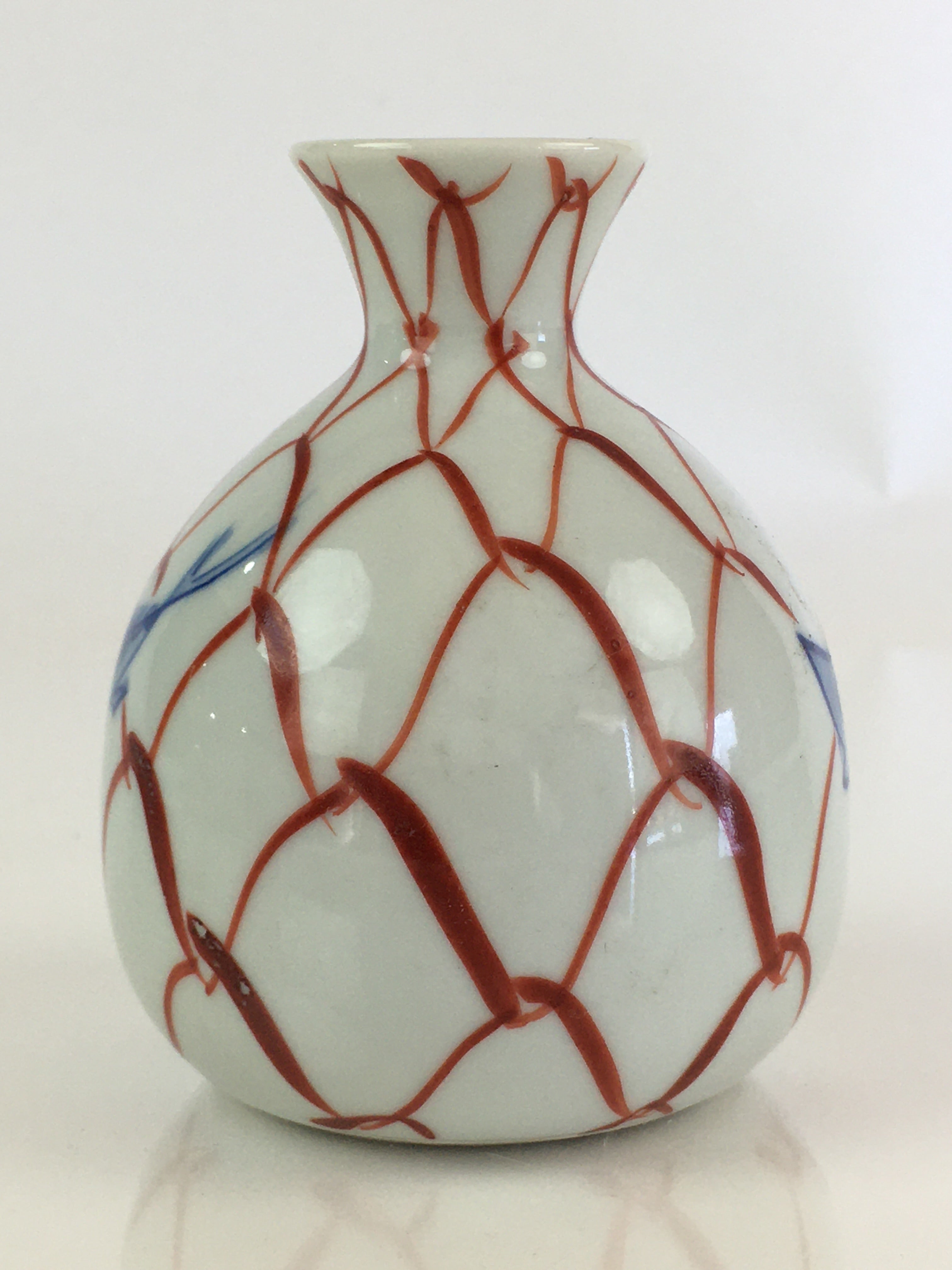 Japanese Porcelain Sake Bottle Vtg Hand Painted Fish Tokkuri White TS433