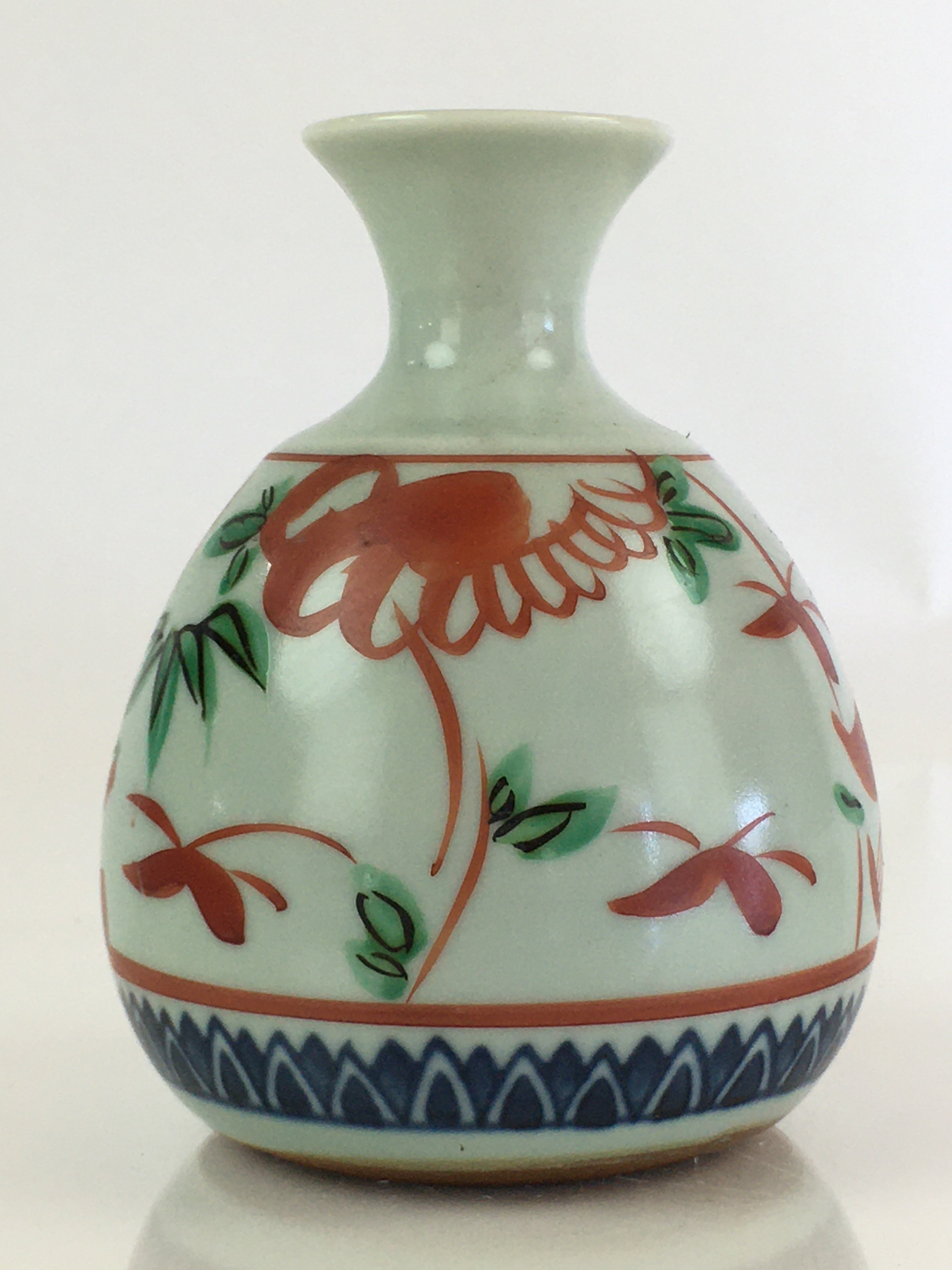 Japanese Porcelain Sake Bottle Vtg Hand-Painted Flower Tokkuri White TS435