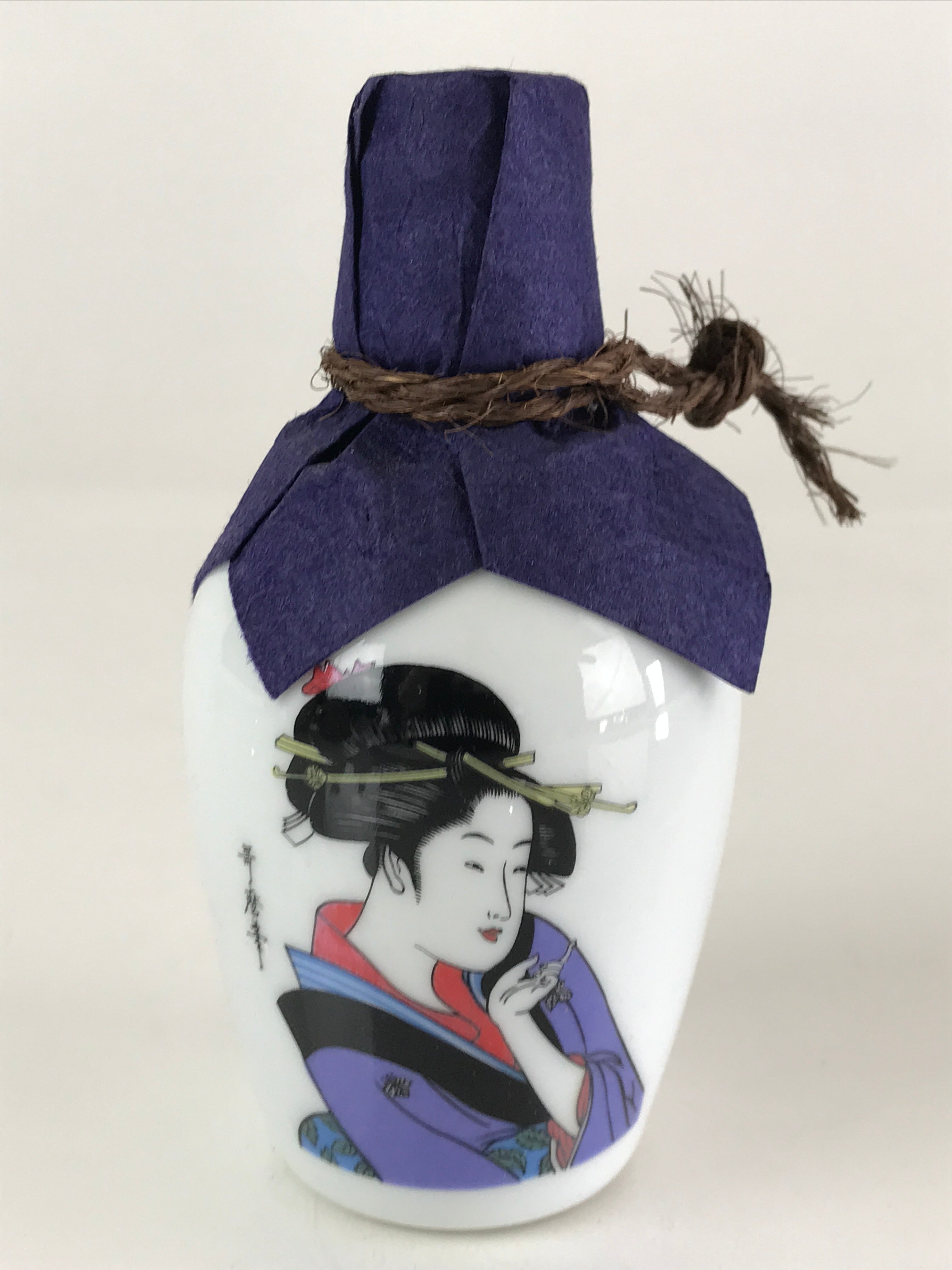 Japanese Porcelain Sake Bottle Vtg Pottery Ukiyo-e Geisha Tokkuri White TS466