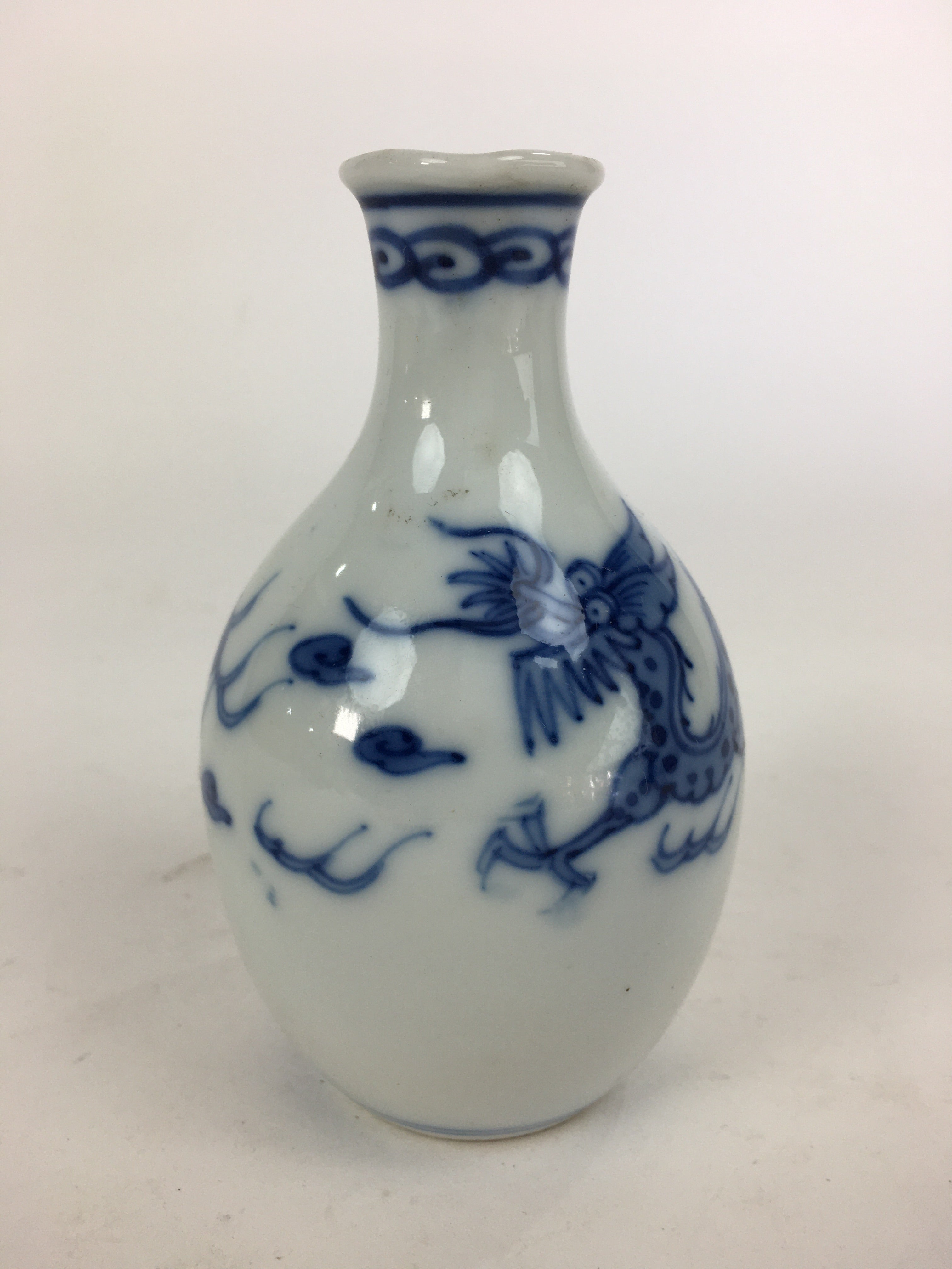 Japanese Porcelain Sake Bottle Vtg Sometsuke Blue Dragon White Tokkuri TS323