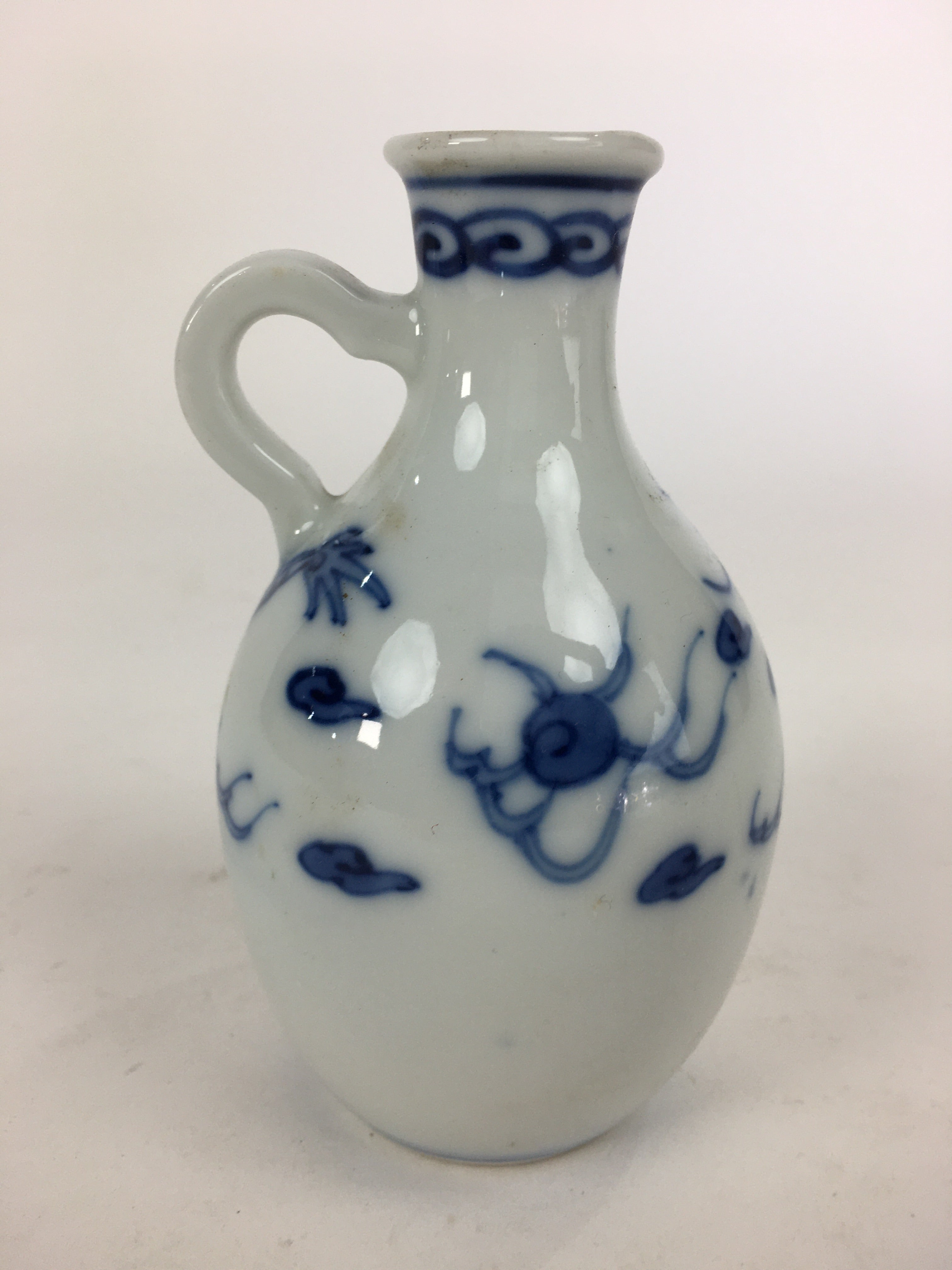 Japanese Porcelain Sake Bottle Vtg Sometsuke Blue Dragon White Tokkuri TS323