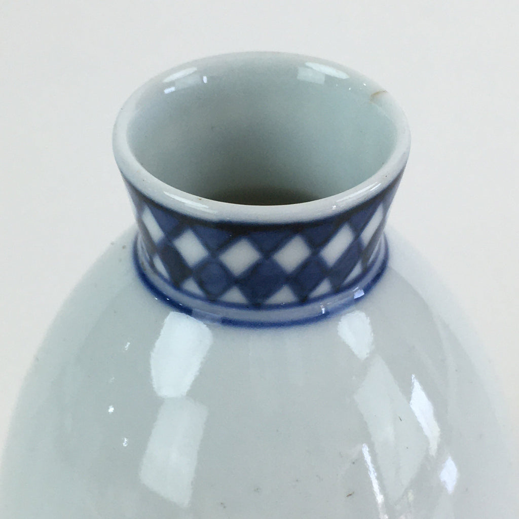 Japanese Porcelain Sake Bottle Vtg Tokkuri White Bottle Red Green Flower TS446