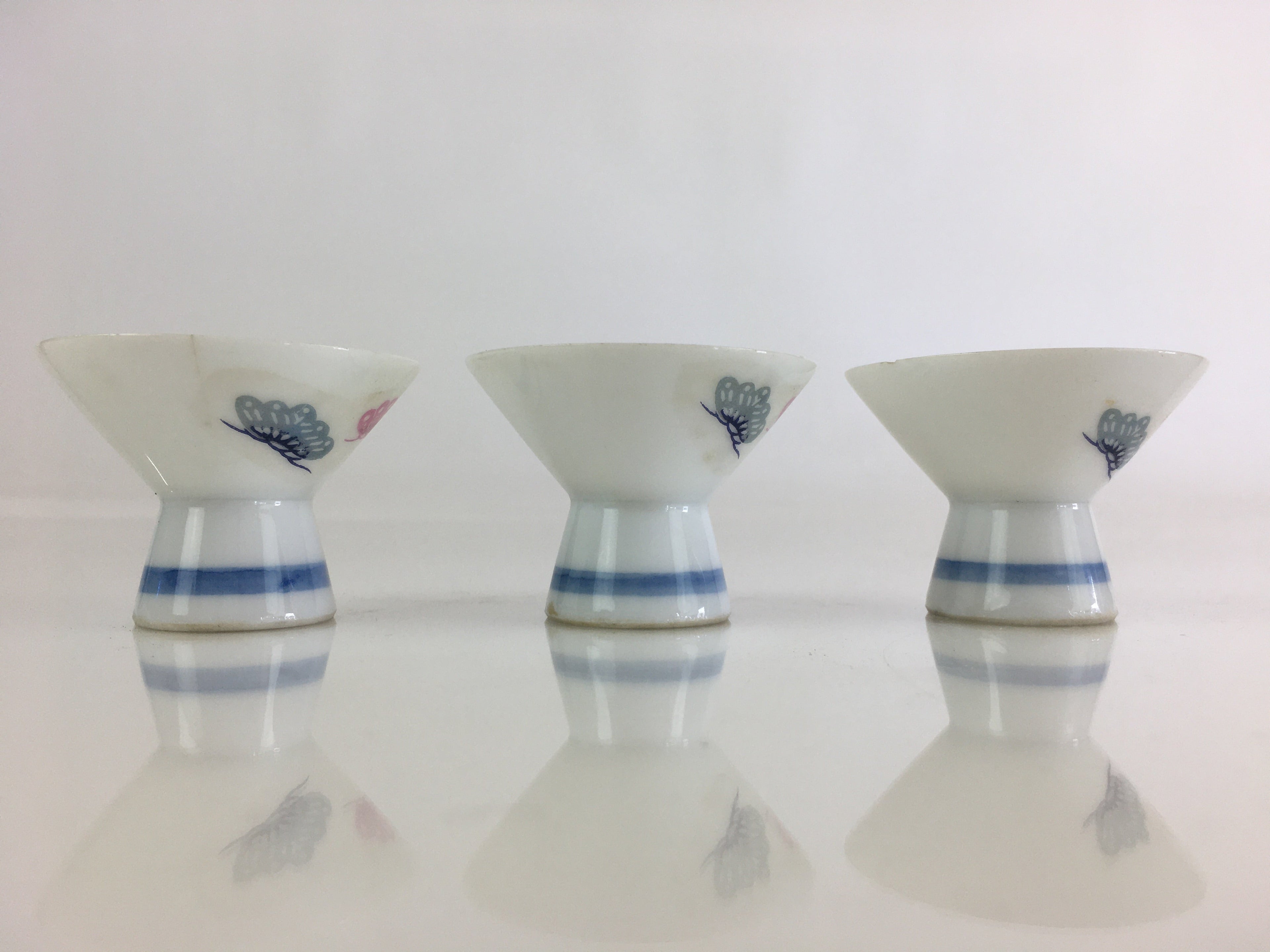 Japanese Porcelain Sake Cup 3pc Set Vtg Sakezuki Ochoko Guinomi PY112