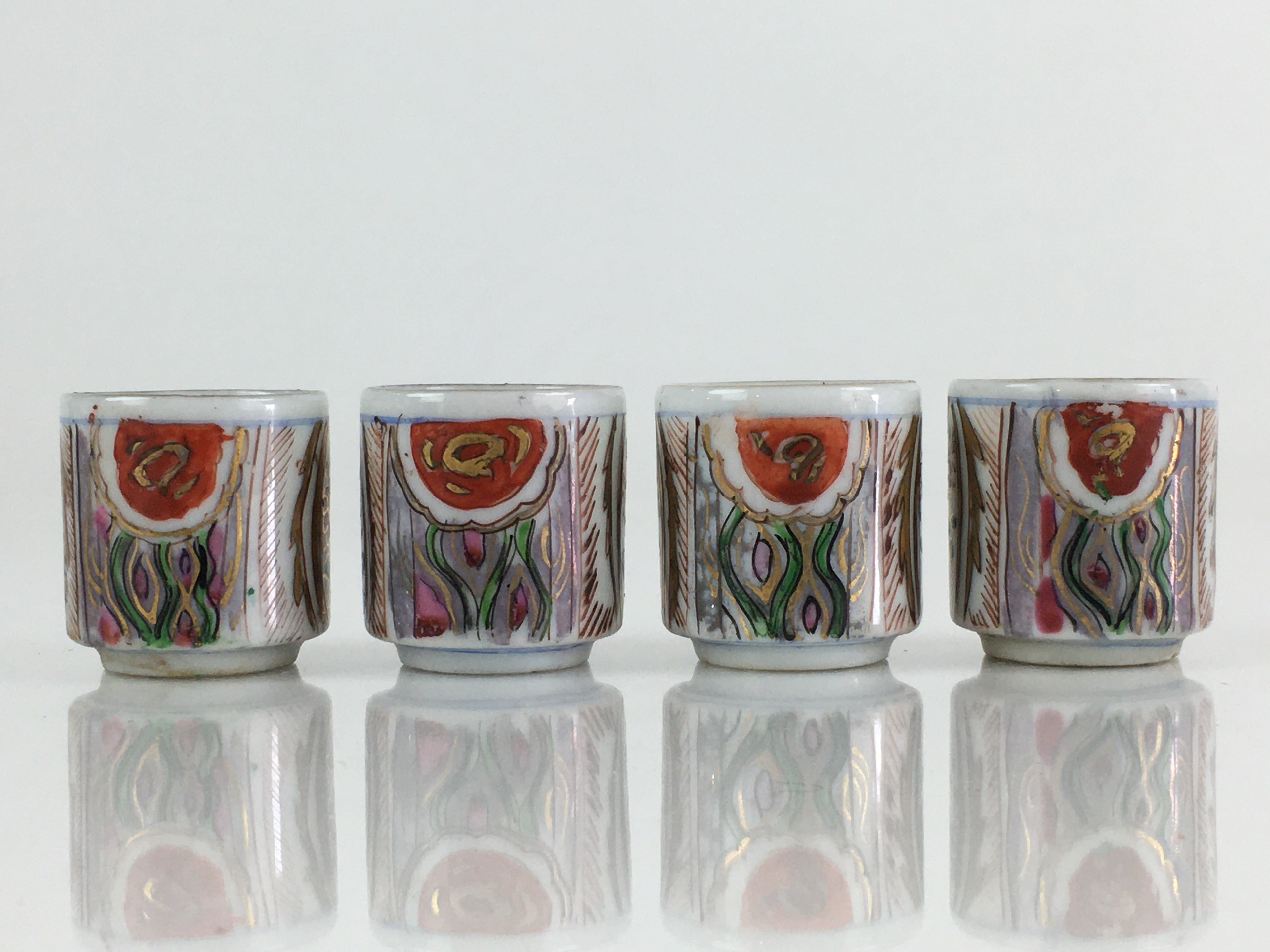 Japanese Porcelain Sake Cup 4pc Set Vtg Sakezuki Ochoko Guinomi PY129
