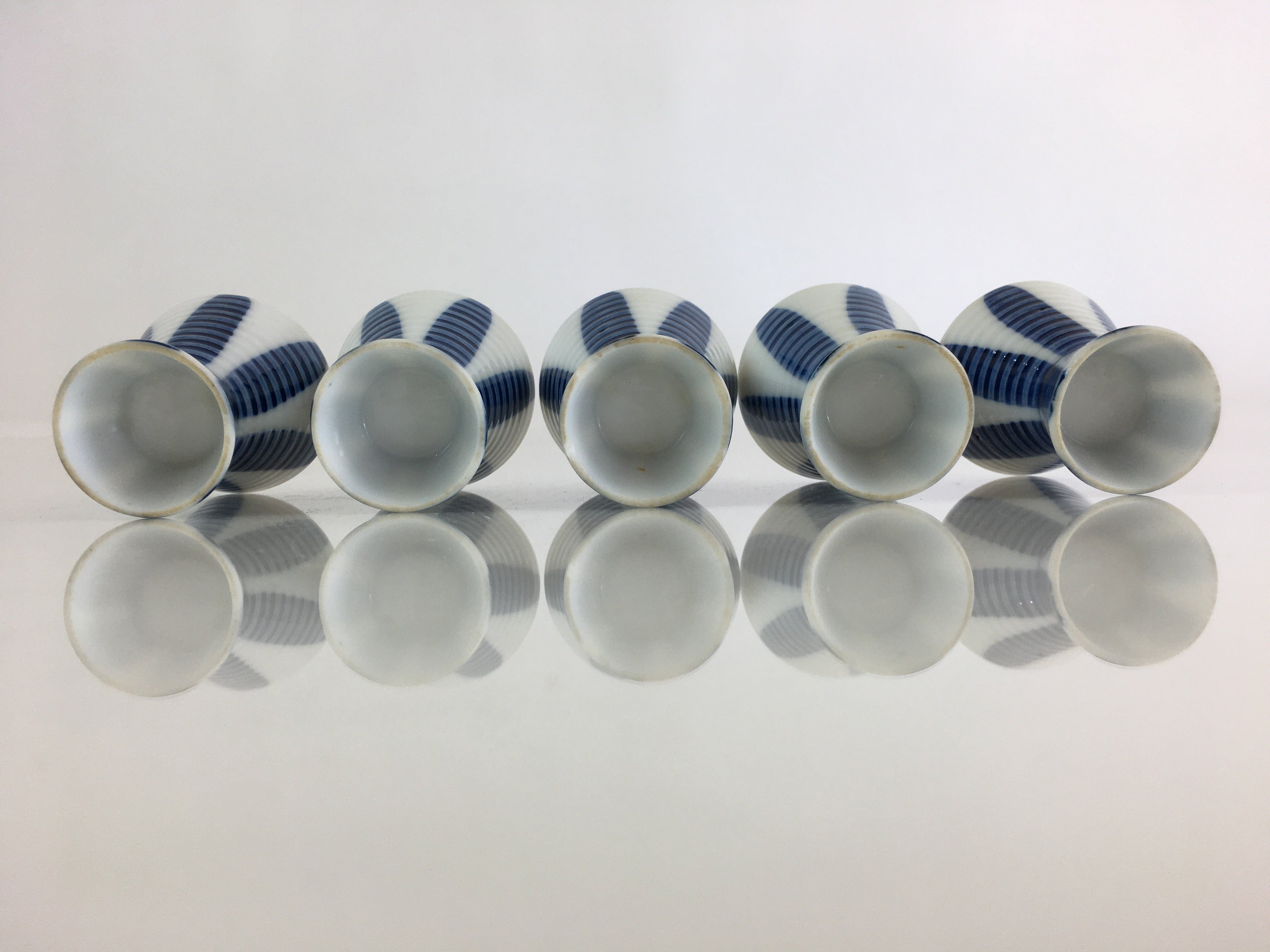 Japanese Porcelain Sake Cup 5pc Set Vtg Sakezuki Ochoko Guinomi PY113