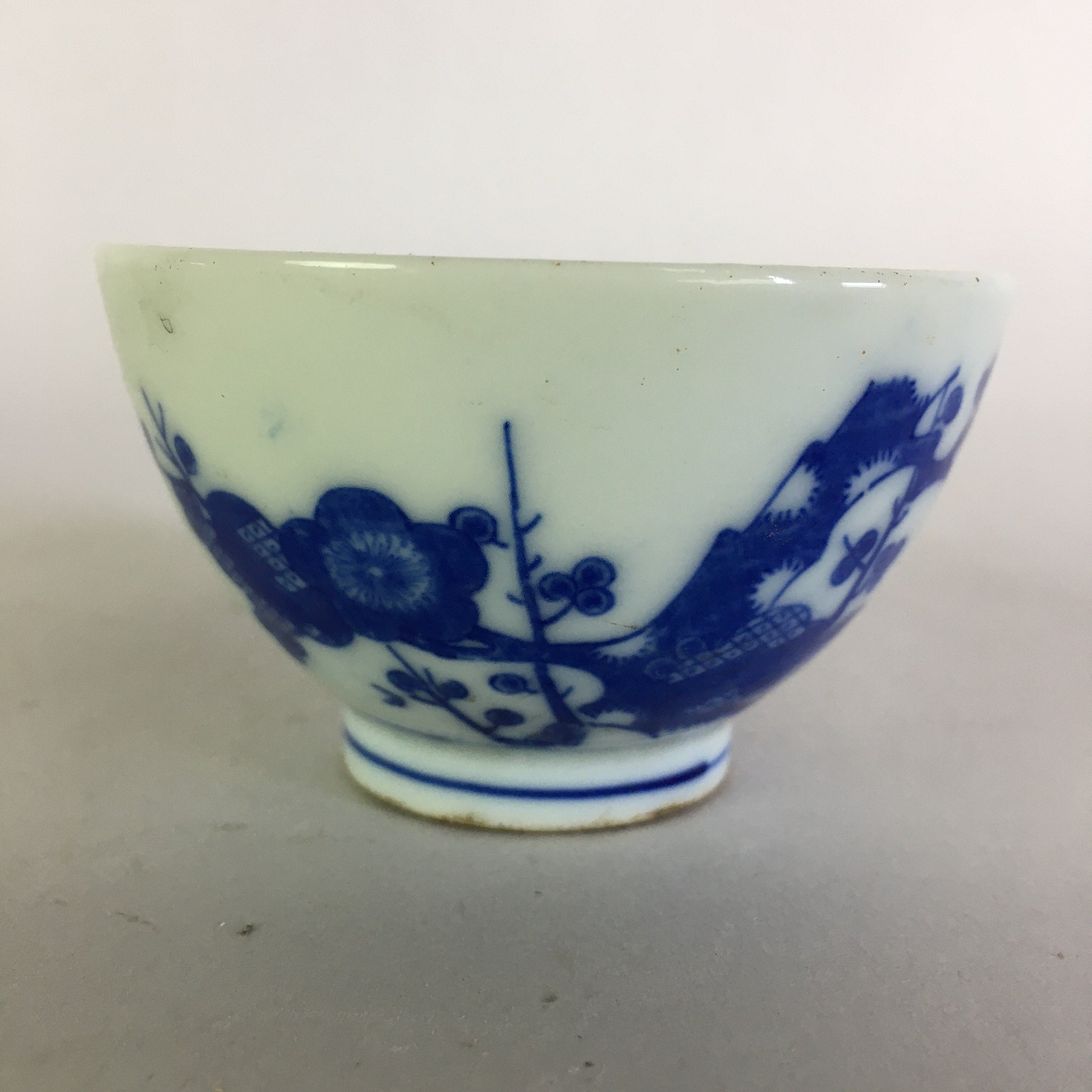 Japanese Porcelain Sake Cup Guinomi Sakazuki Vtg Blue Plum Blossom GU884