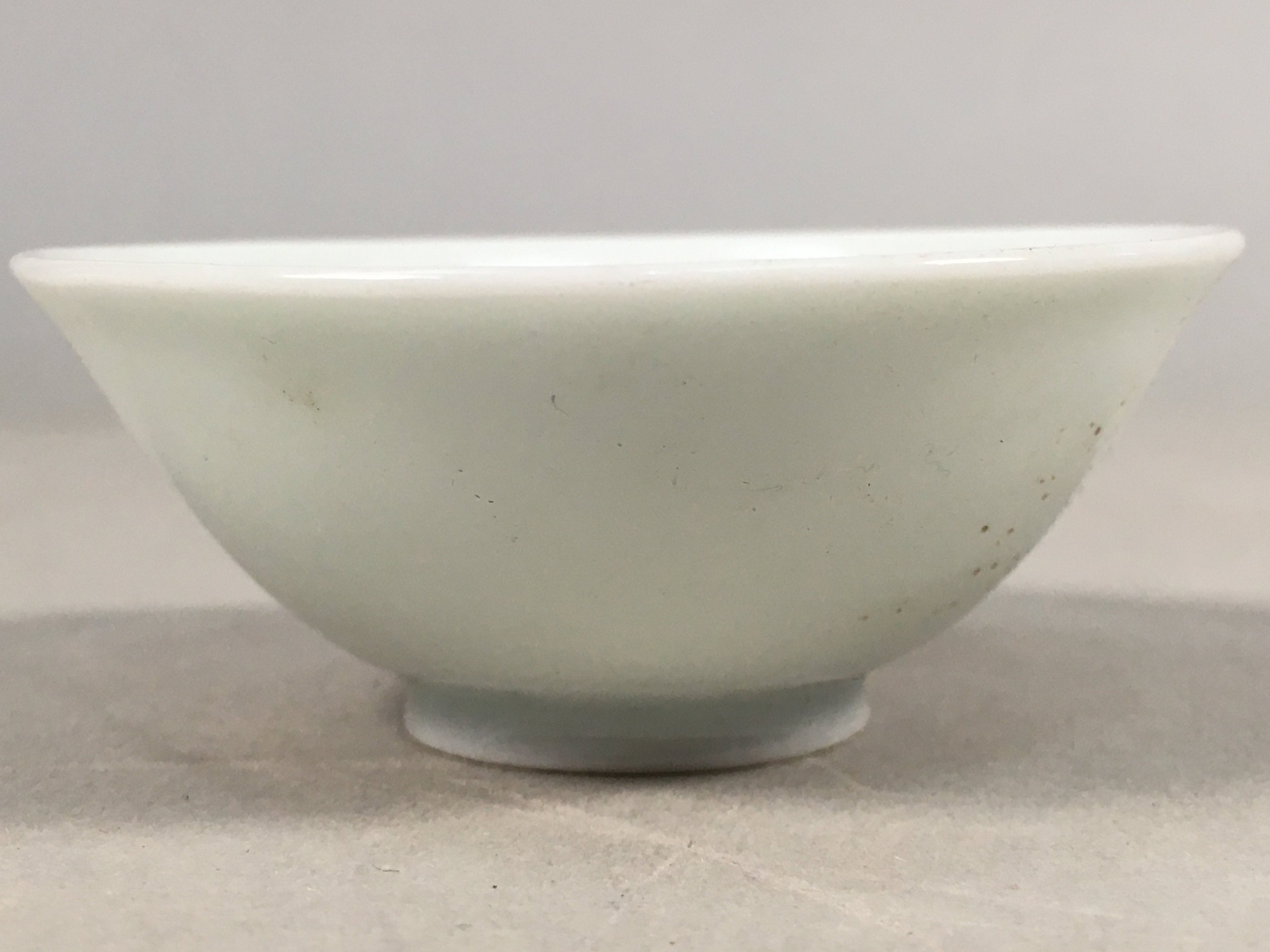Japanese Porcelain Sake Cup Guinomi Sakazuki Vtg Blue White GU796