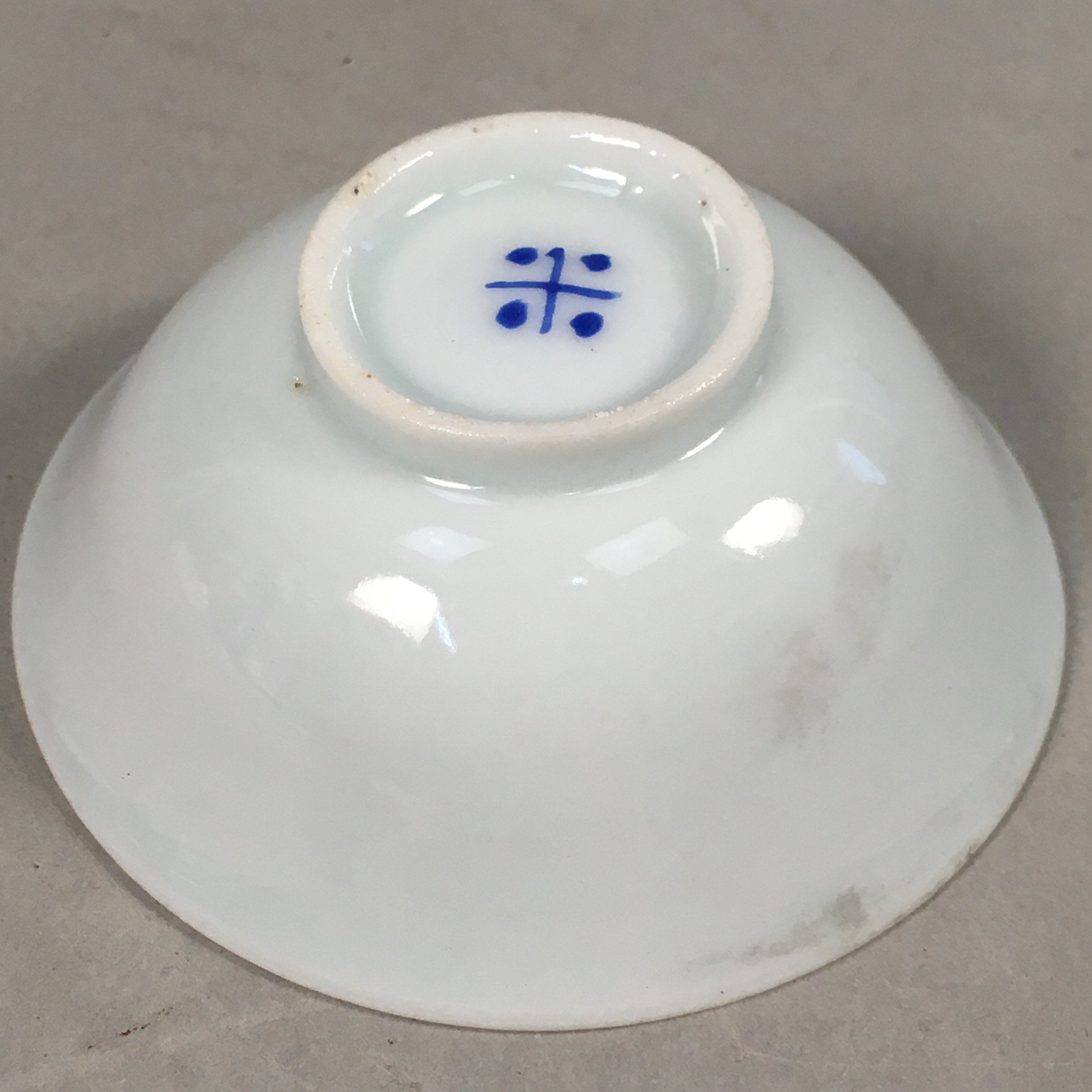 Japanese Porcelain Sake Cup Guinomi Sakazuki Vtg Blue White GU798