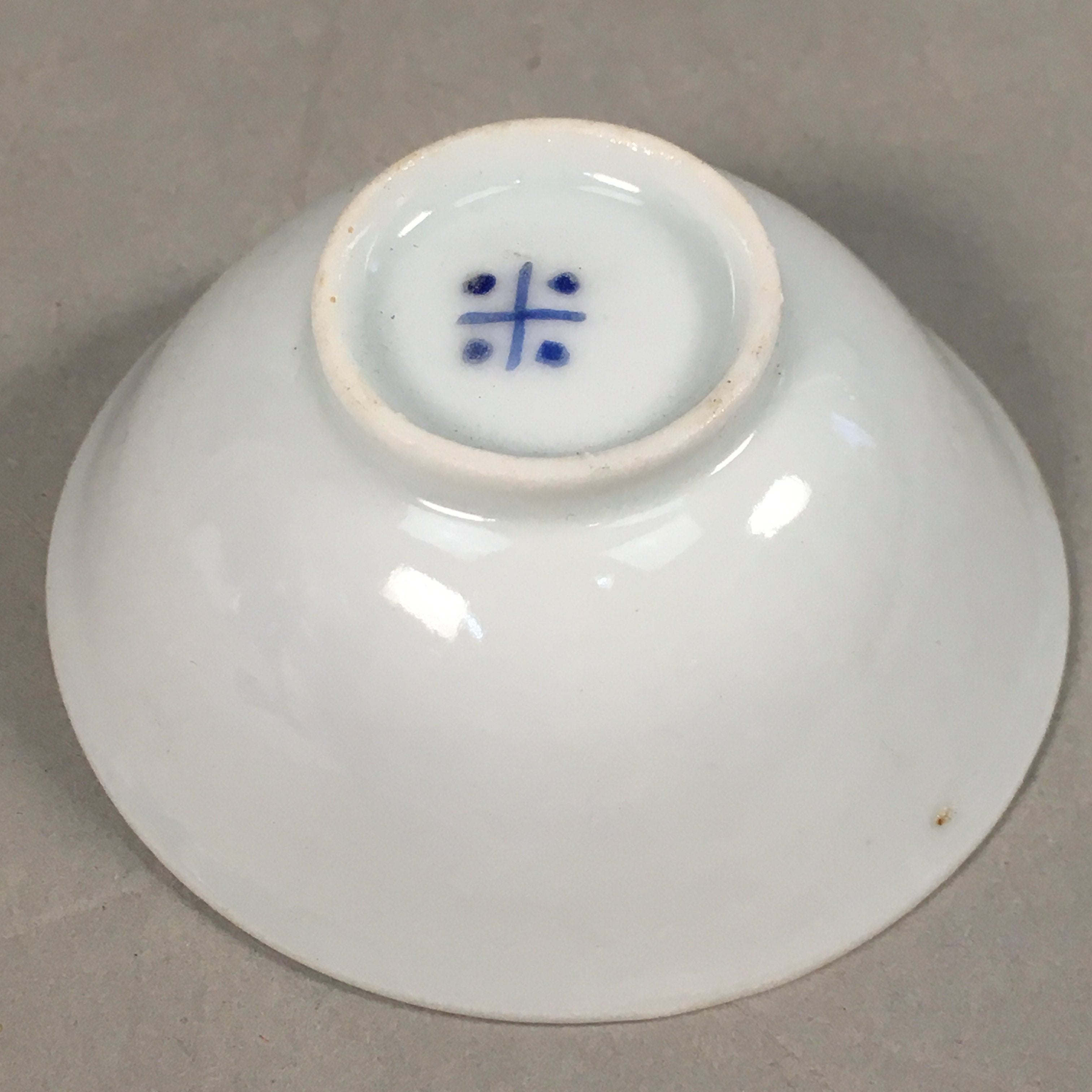 Japanese Porcelain Sake Cup Guinomi Sakazuki Vtg Blue White GU800