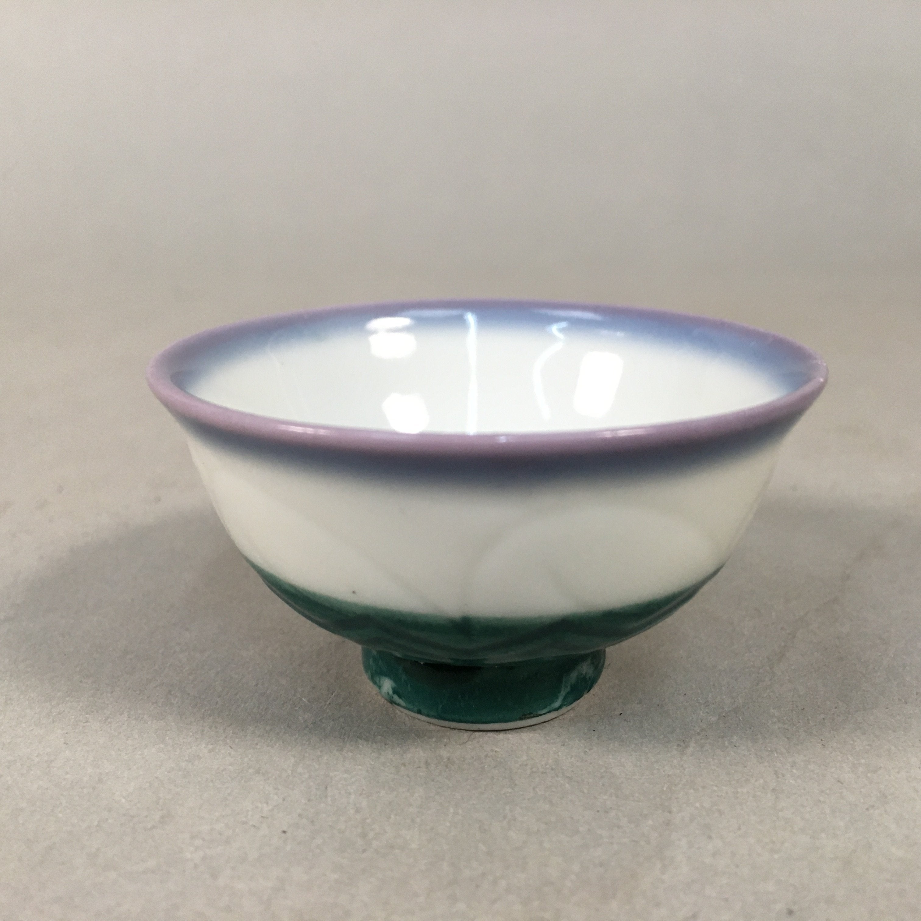 Japanese Porcelain Sake Cup Guinomi Sakazuki Vtg Blue White Green GU851