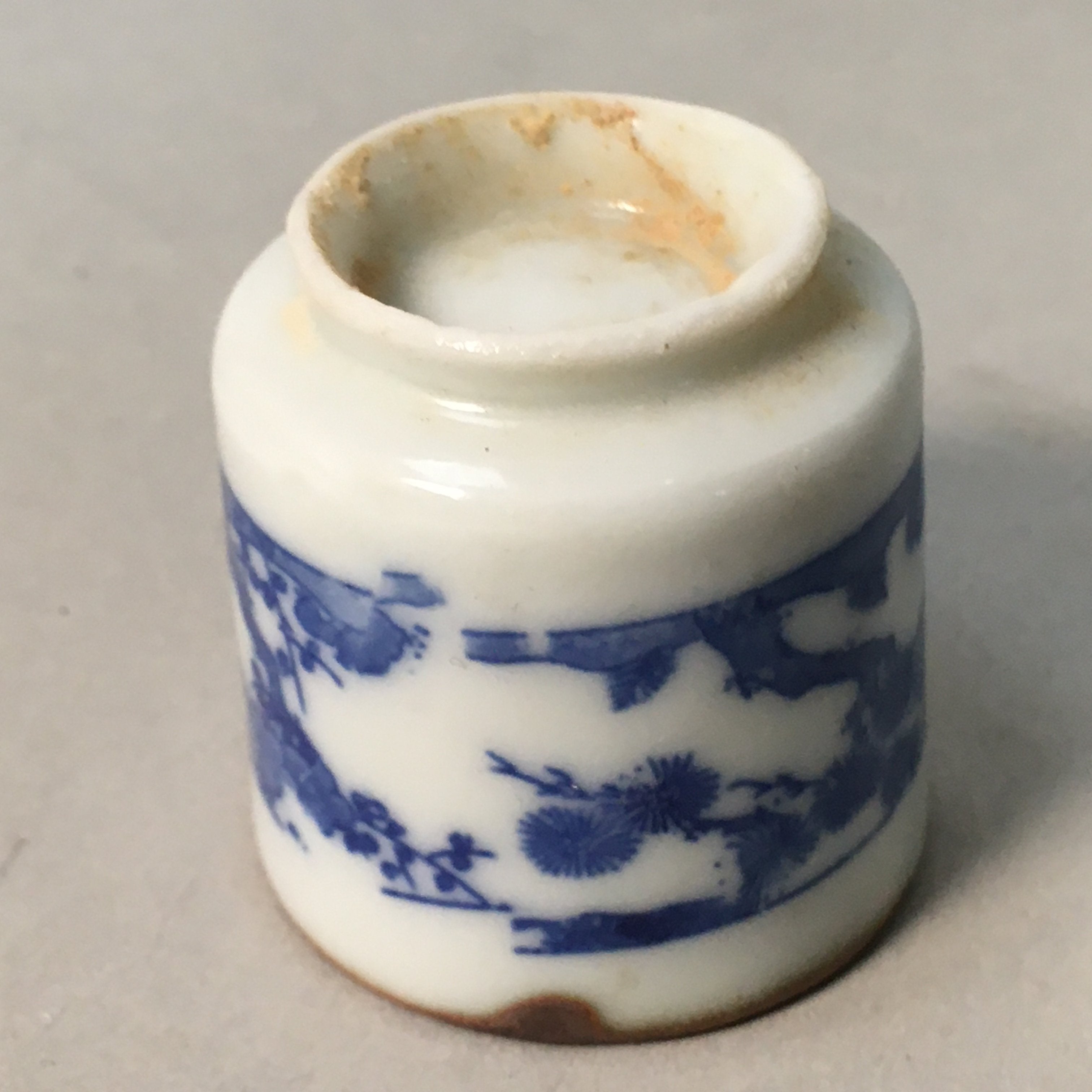Japanese Porcelain Sake Cup Guinomi Sakazuki Vtg Blue White Lucky Plants GU759