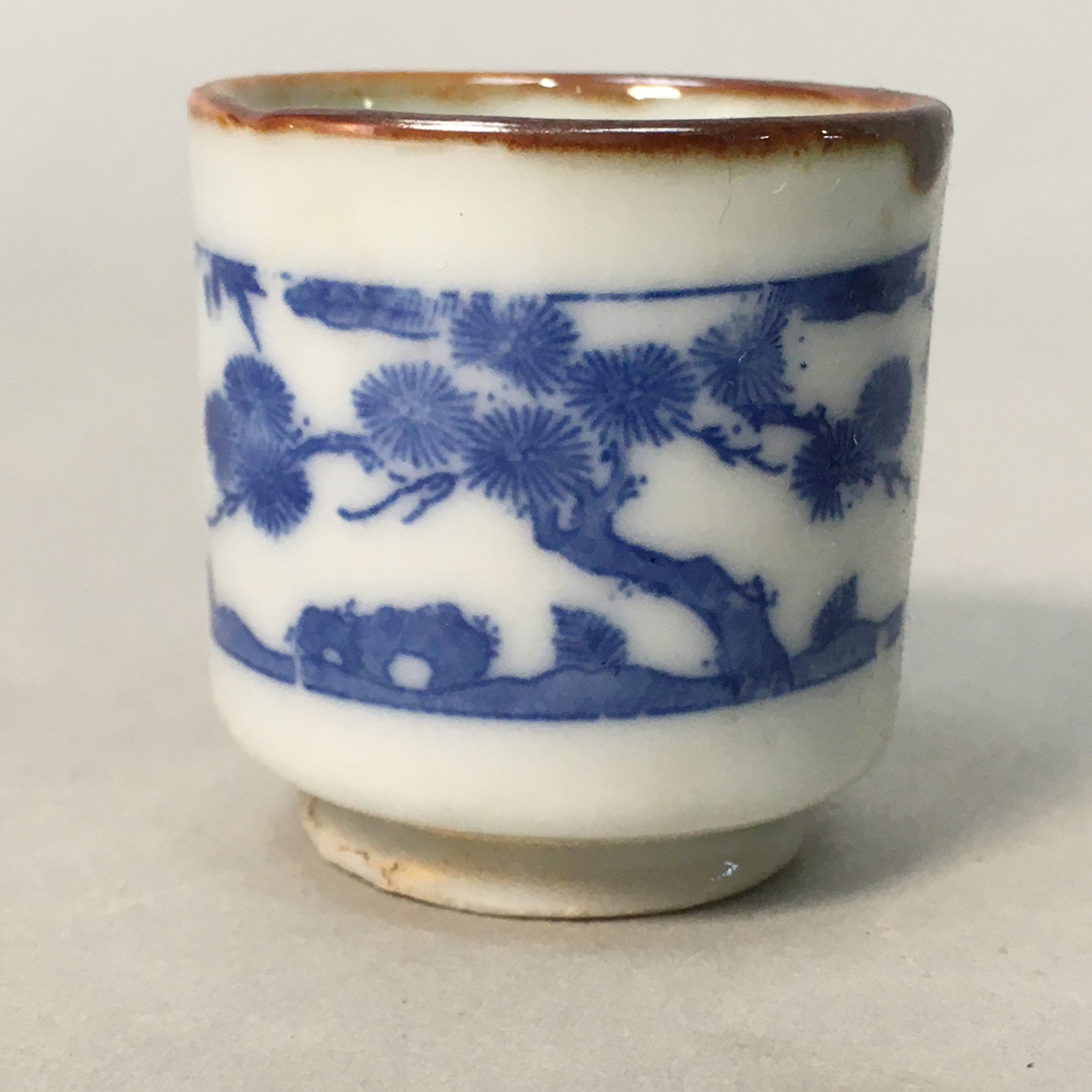 Japanese Porcelain Sake Cup Guinomi Sakazuki Vtg Blue White Lucky Plants GU759