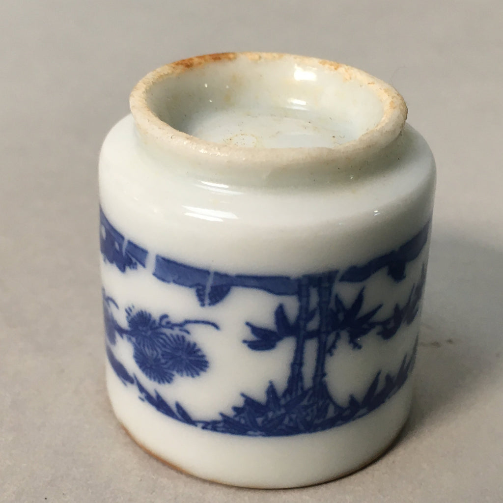 Japanese Porcelain Sake Cup Guinomi Sakazuki Vtg Blue White Lucky Plants GU760