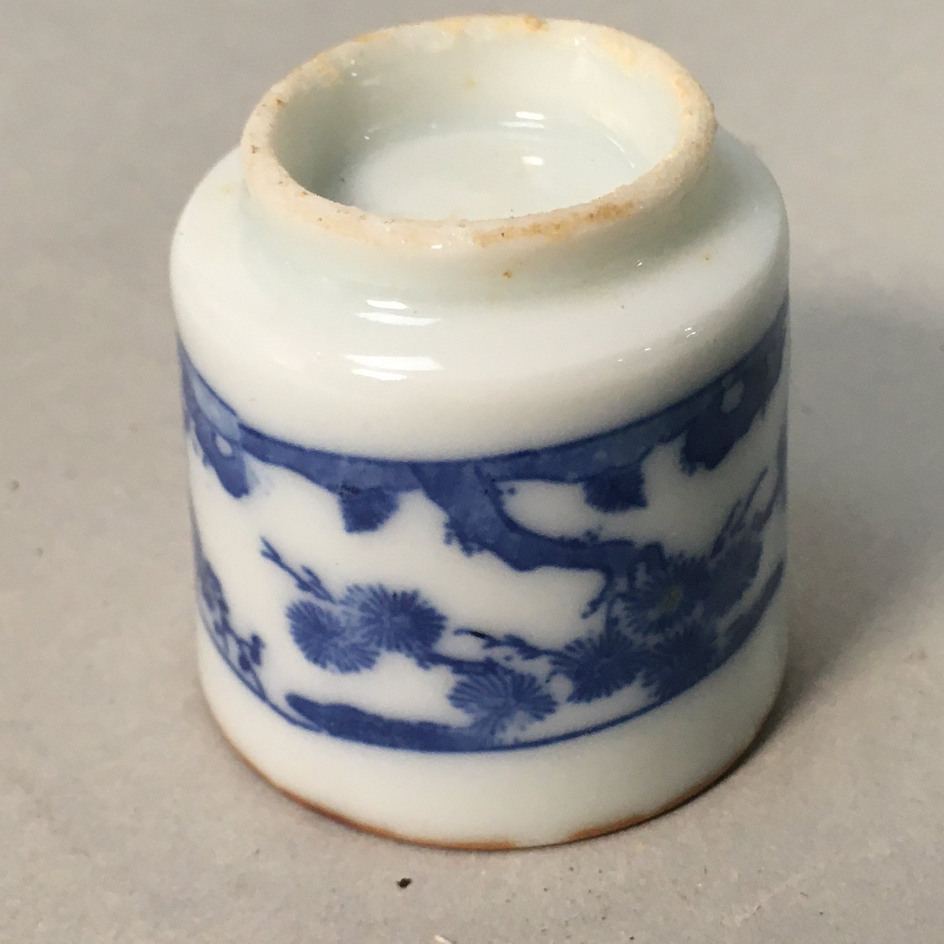 Japanese Porcelain Sake Cup Guinomi Sakazuki Vtg Blue White Lucky Plants GU765