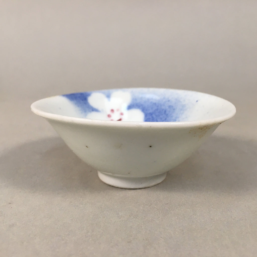 Japanese Porcelain Sake Cup Guinomi Sakazuki Vtg Blue White Plum Blossom GU855