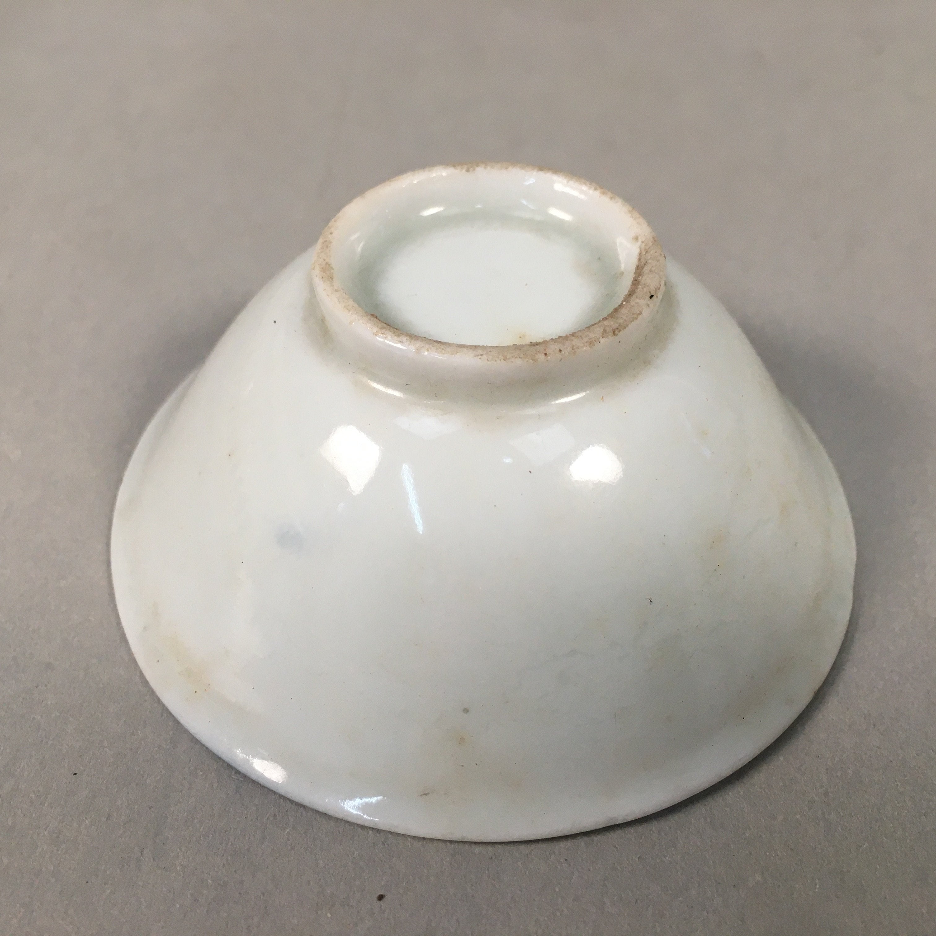 Japanese Porcelain Sake Cup Guinomi Sakazuki Vtg Blue White Sakura GU870