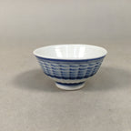 Japanese Porcelain Sake Cup Guinomi Sakazuki Vtg Blue White Sometsuke GU345