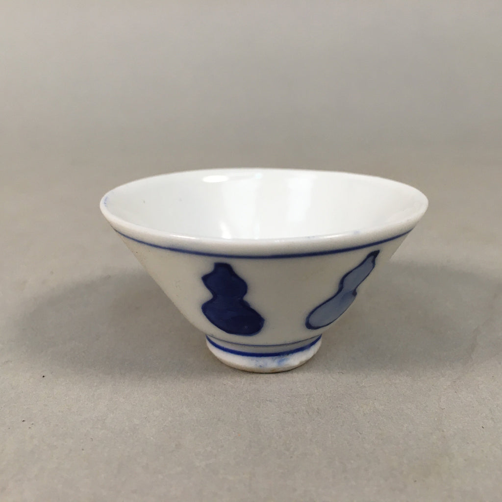 Japanese Porcelain Sake Cup Guinomi Sakazuki Vtg Blue White Sometsuke GU346