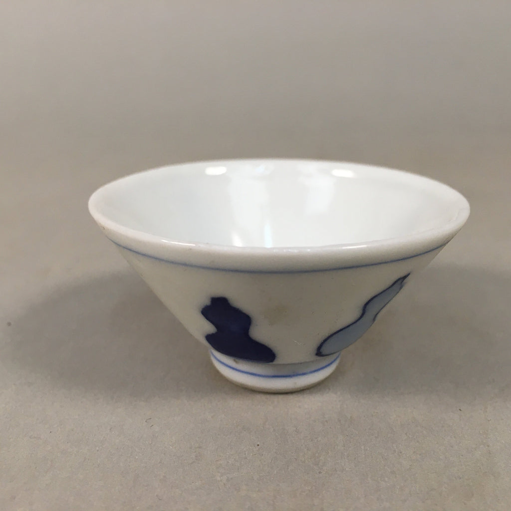 Japanese Porcelain Sake Cup Guinomi Sakazuki Vtg Blue White Sometsuke GU348