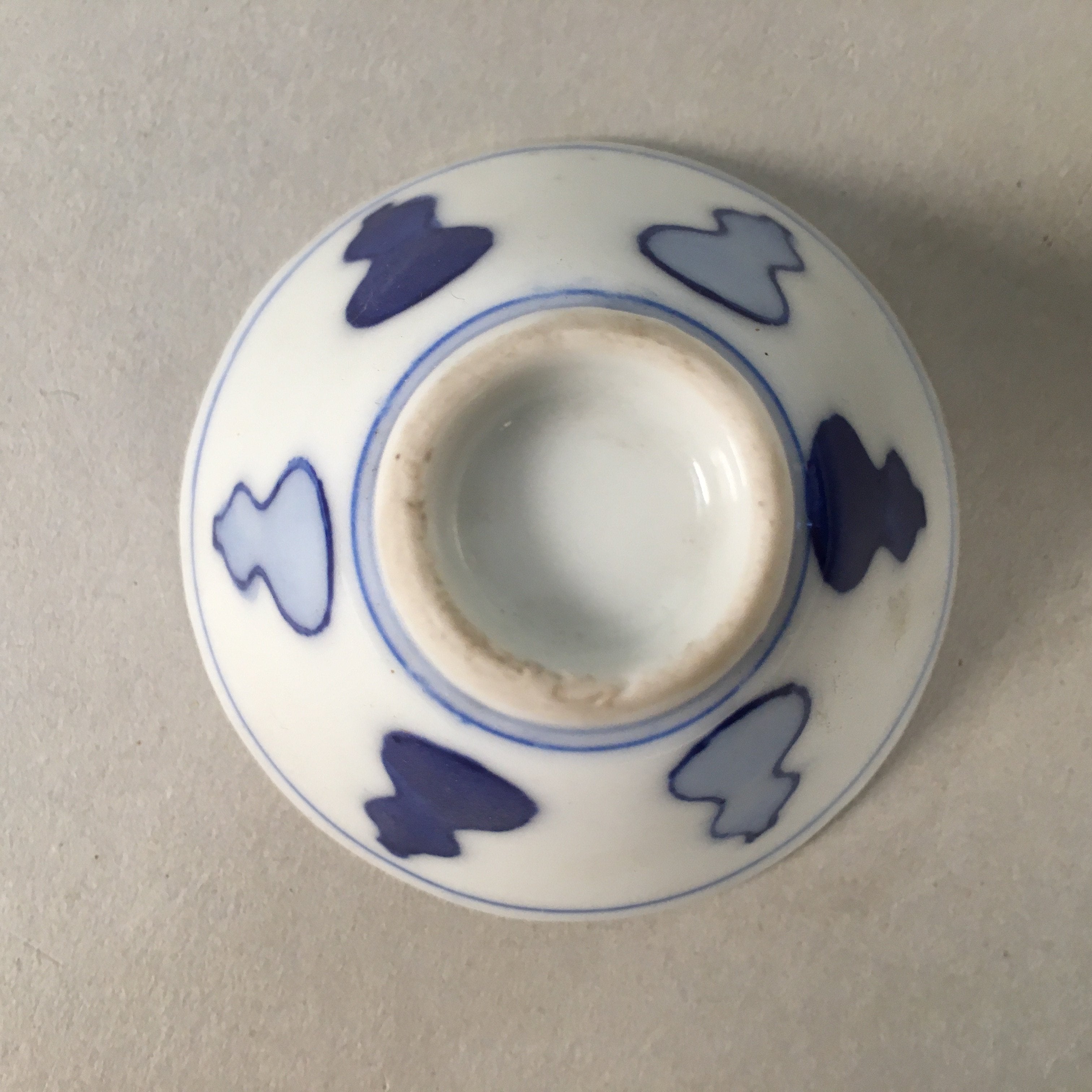 Japanese Porcelain Sake Cup Guinomi Sakazuki Vtg Blue White Sometsuke GU348