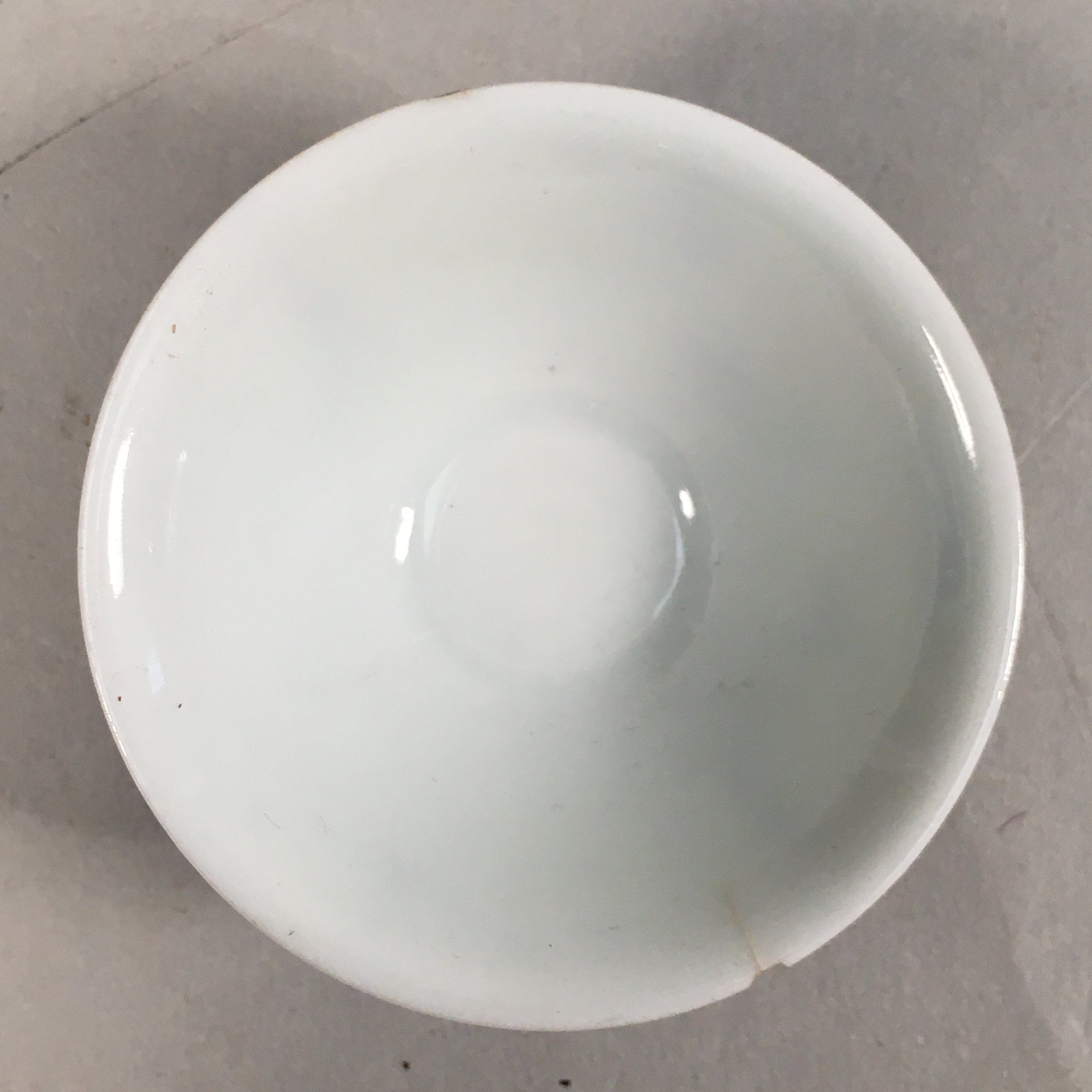 Japanese Porcelain Sake Cup Guinomi Sakazuki Vtg Blue White Sometsuke GU810