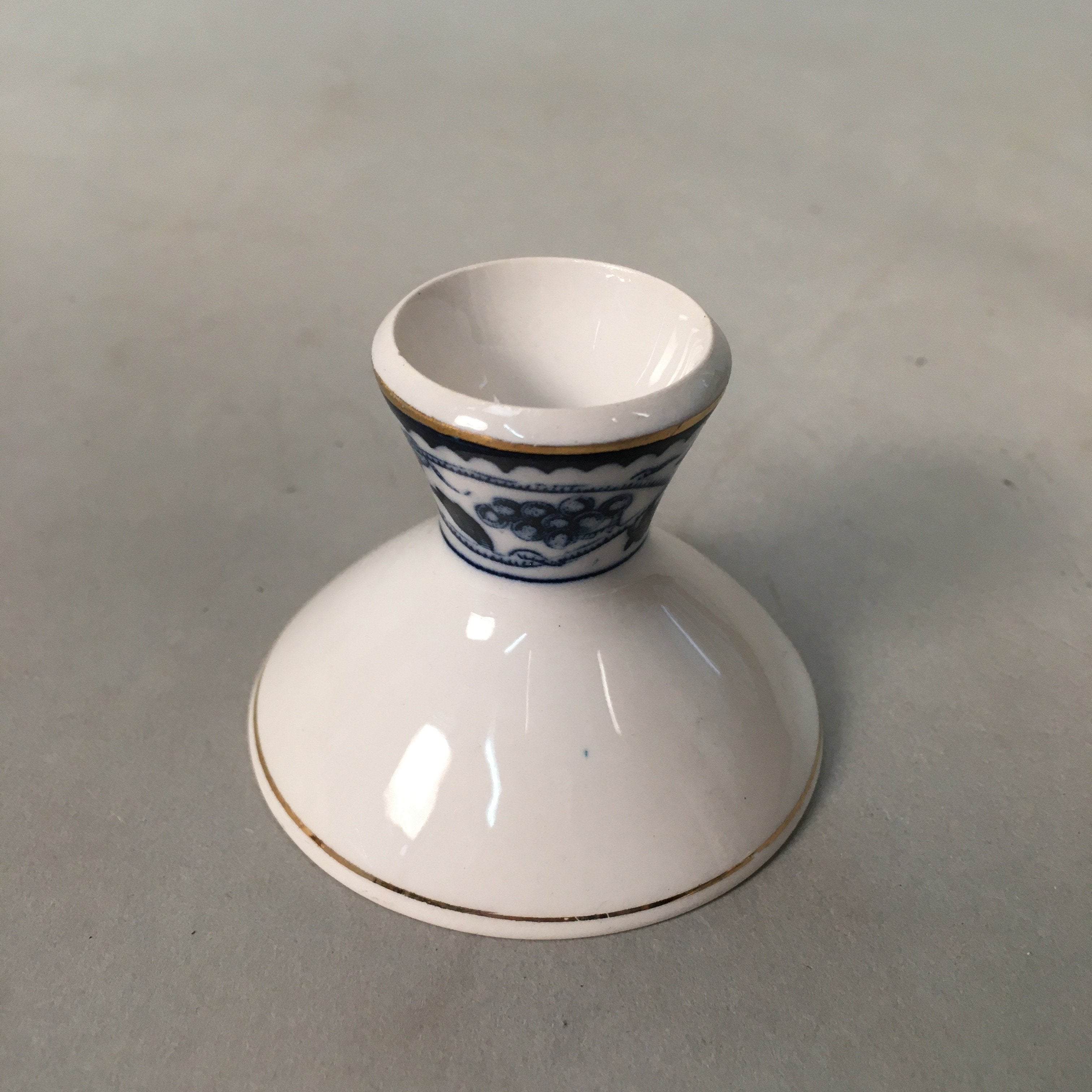 Japanese Porcelain Sake Cup Guinomi Sakazuki Vtg Blue White Sometsuke GU825