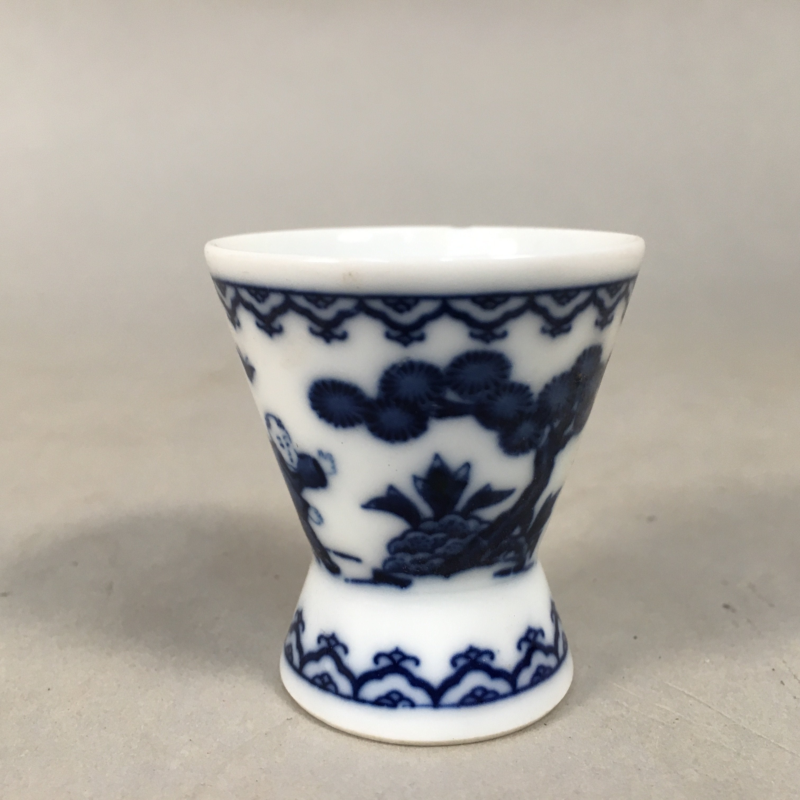 Japanese Porcelain Sake Cup Guinomi Sakazuki Vtg Blue White Sometsuke GU828