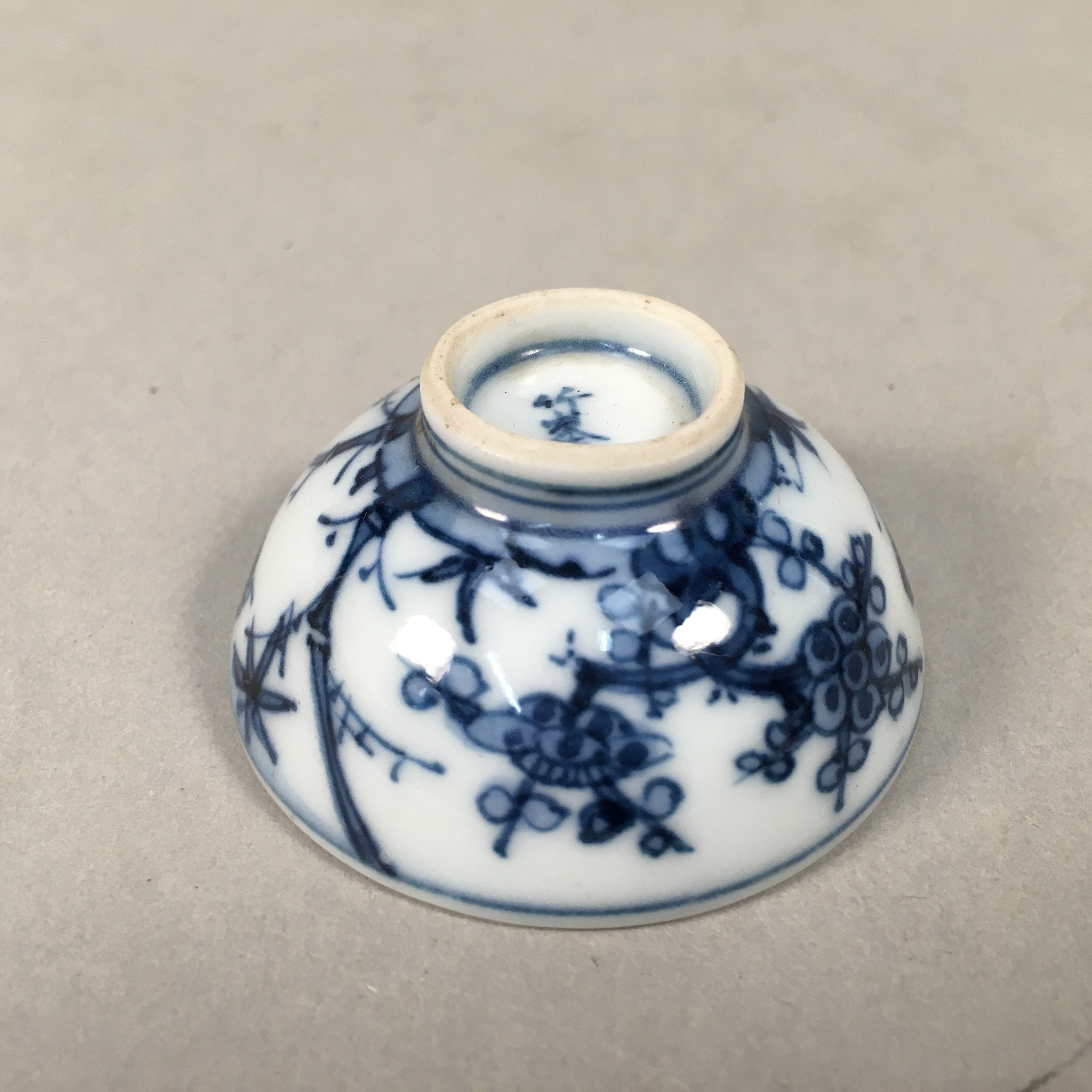 Japanese Porcelain Sake Cup Guinomi Sakazuki Vtg Blue White Sometsuke GU841