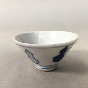 Japanese Porcelain Sake Cup Guinomi Sakazuki Vtg Blue White Sometsuke GU860