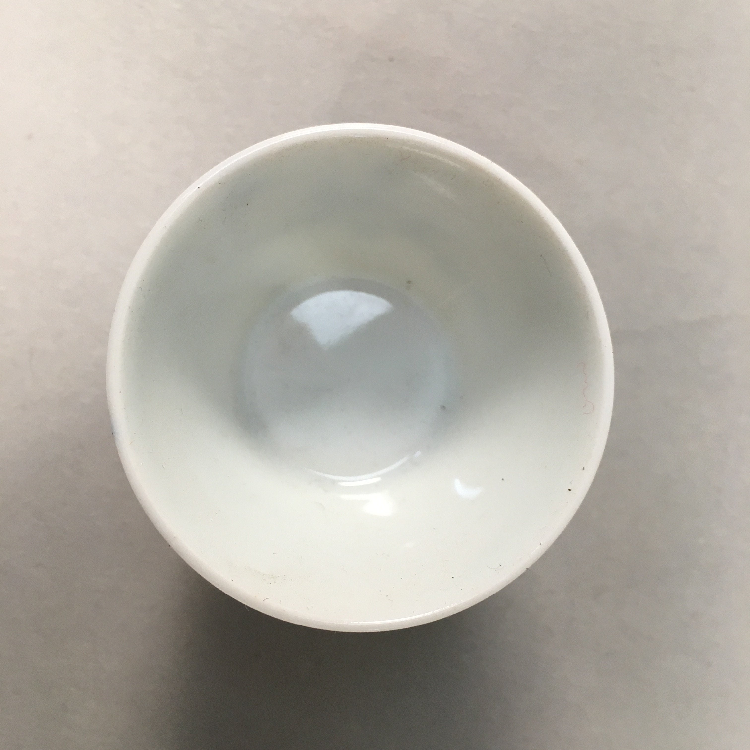 Japanese Porcelain Sake Cup Guinomi Sakazuki Vtg Blue White Sometsuke GU865