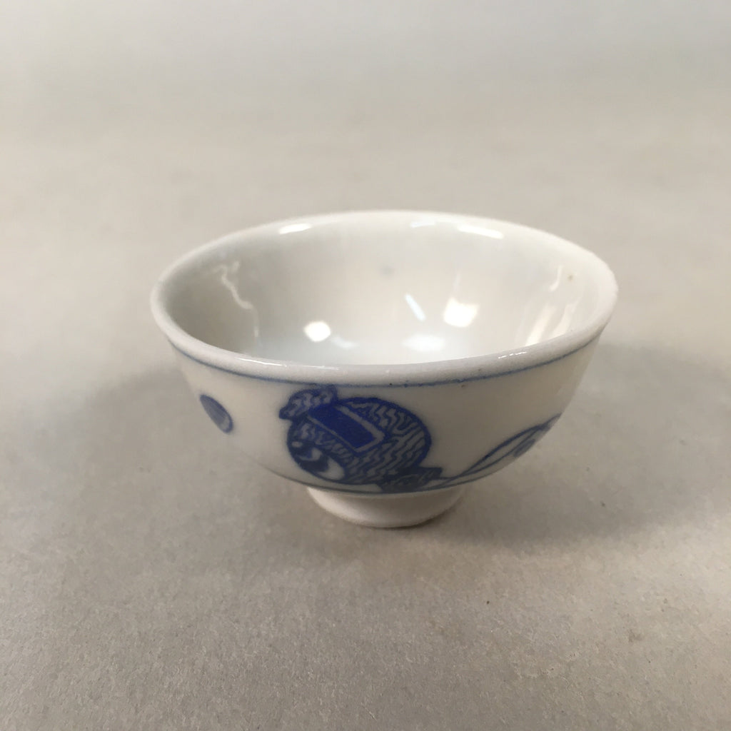 Japanese Porcelain Sake Cup Guinomi Sakazuki Vtg Blue White Sometsuke GU866