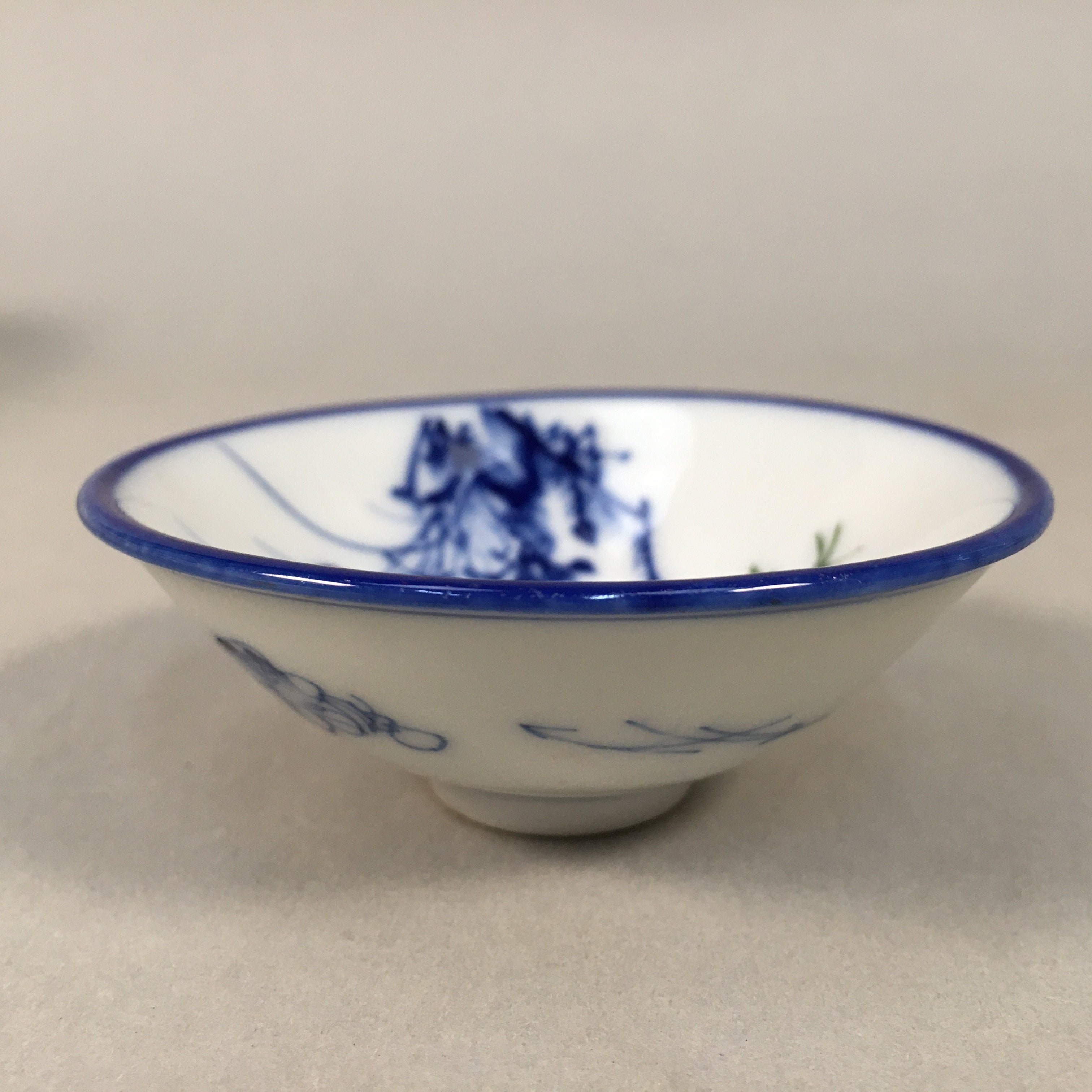 Japanese Porcelain Sake Cup Guinomi Sakazuki Vtg Blue White Sometsuke GU871
