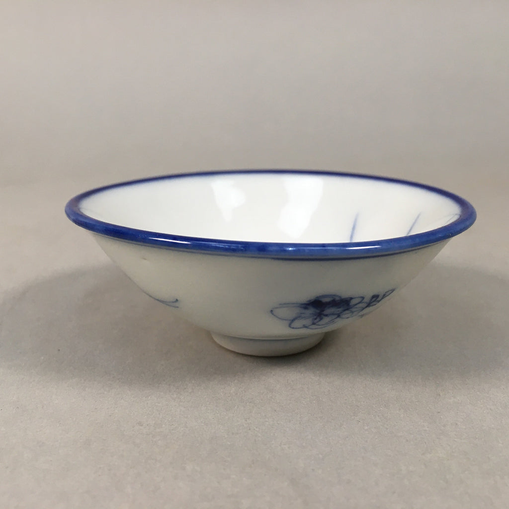 Japanese Porcelain Sake Cup Guinomi Sakazuki Vtg Blue White Sometsuke GU871