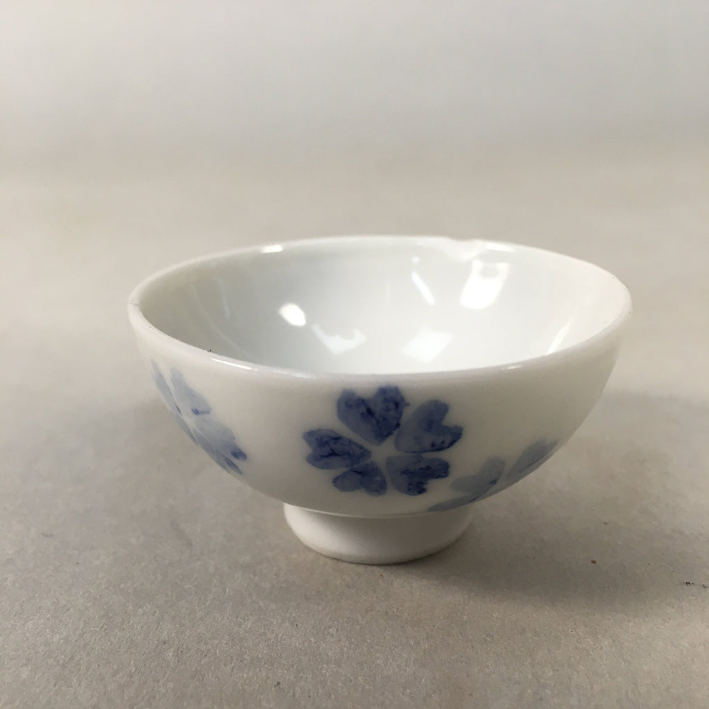 Japanese Porcelain Sake Cup Guinomi Sakazuki Vtg Cherry Blossom GU862